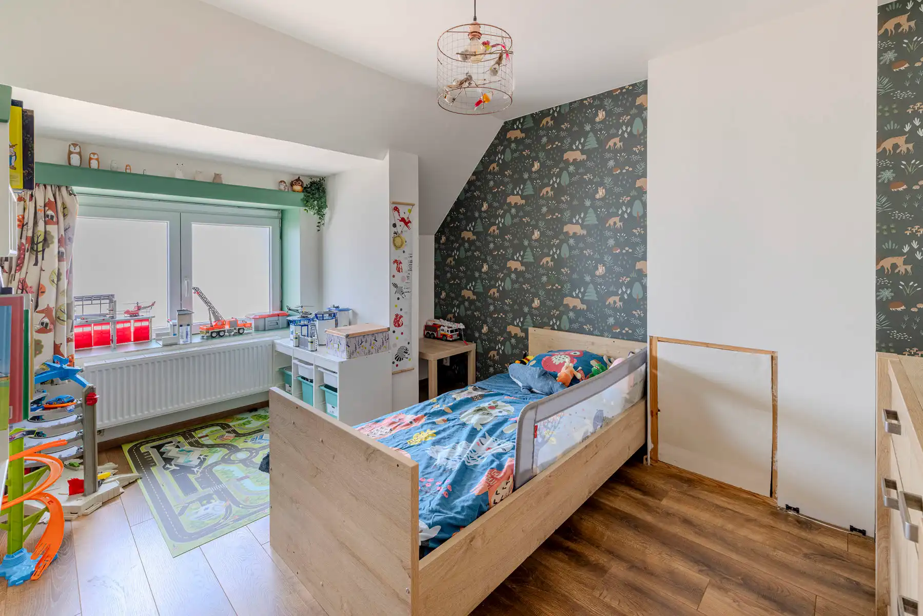 Gerenoveerde, energiezuinige woning met 3 slpks en tuin foto 17
