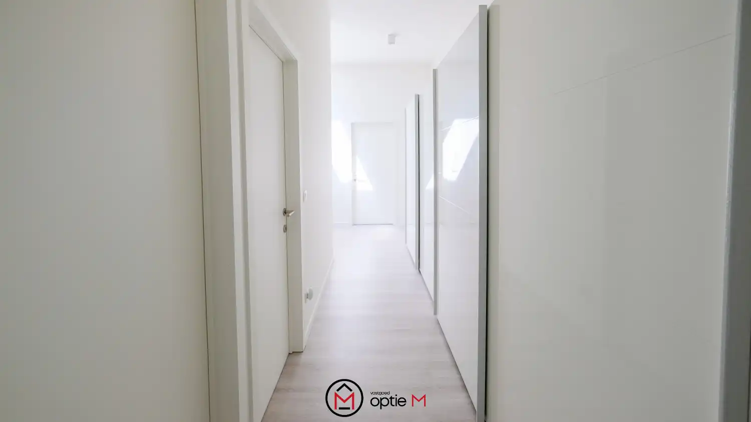 Gesloten woning te huur in Eigenbilzen (Bilzen-Hoeselt) – Instapklaar met drie slaapkamers, tuin en carport foto 6
