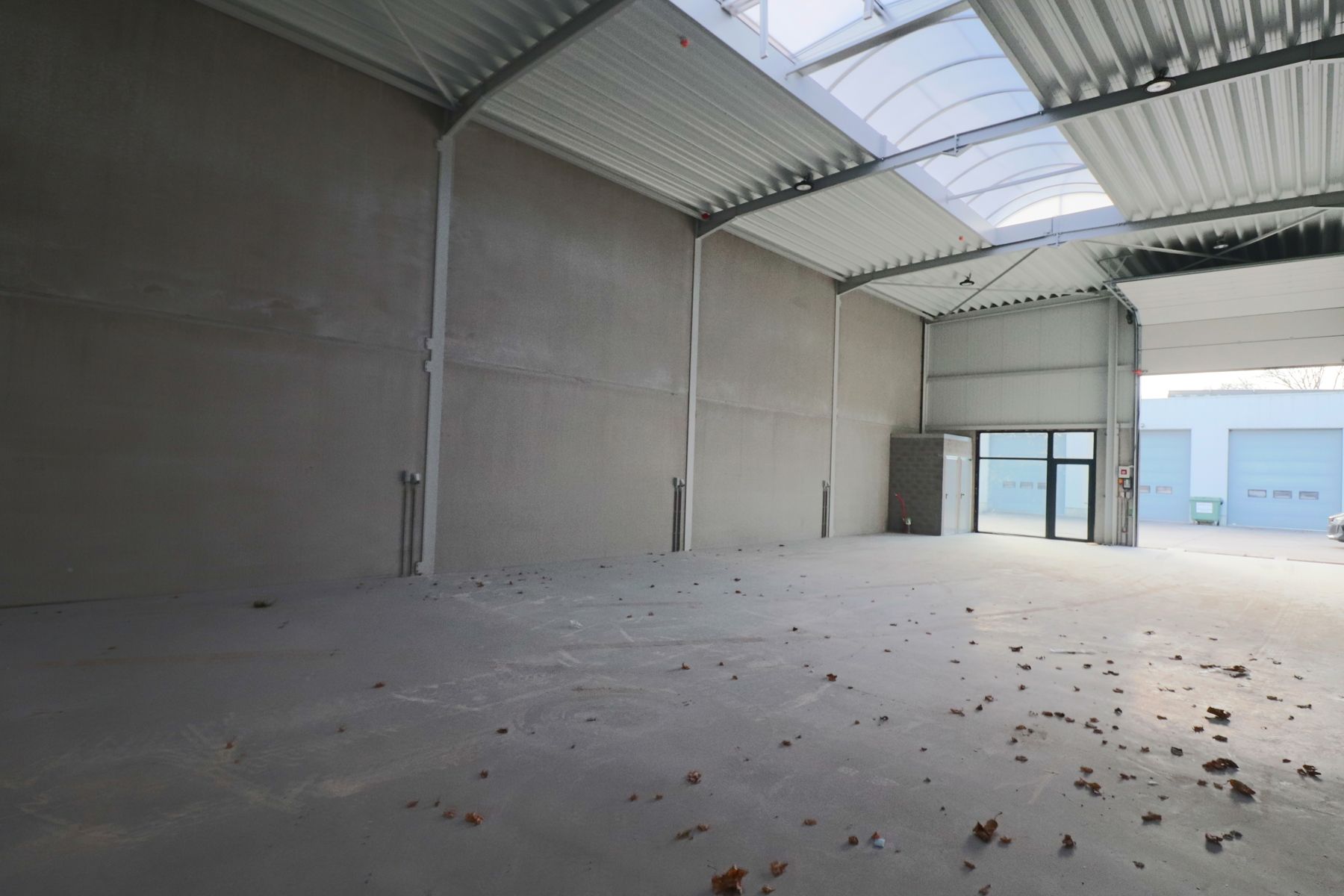 Een nieuwbouw opslag- / bedrijfsruimte van 220 m². foto 7