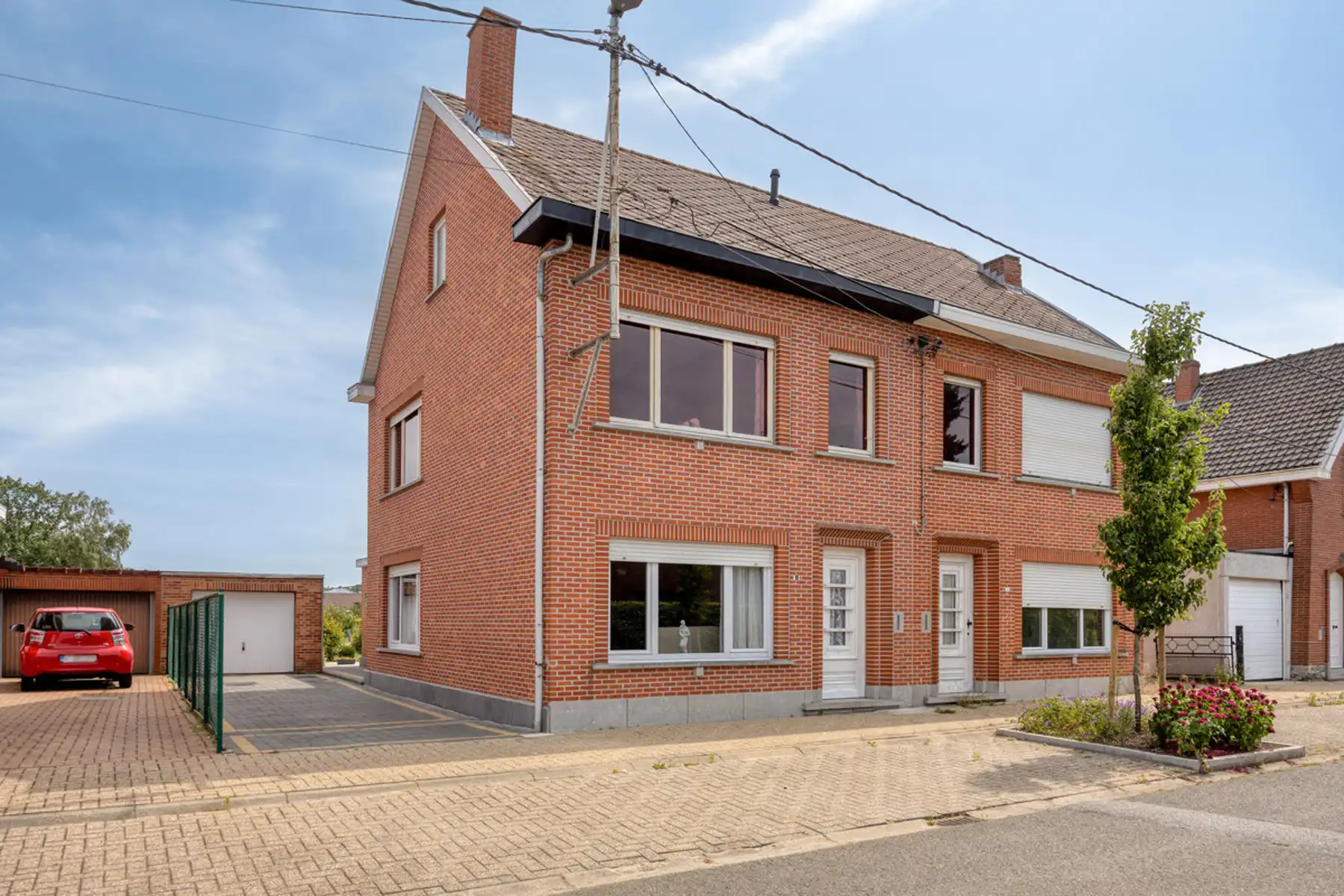 Te renoveren halfopen bebouwing in Steenhuffel foto 2