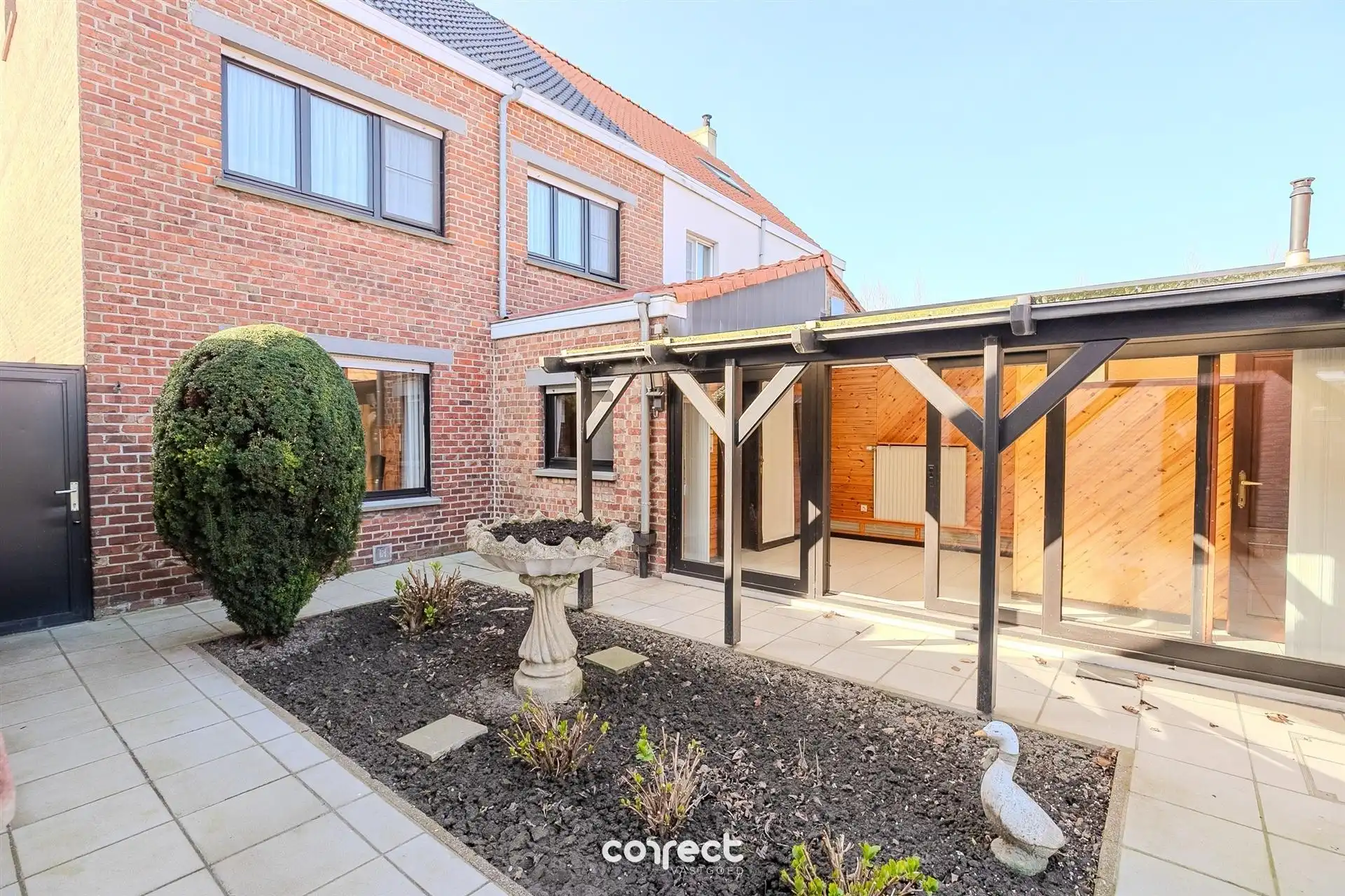 Landelijk gelegen, zeer goed onderhouden woning op een groot perceel. foto 21