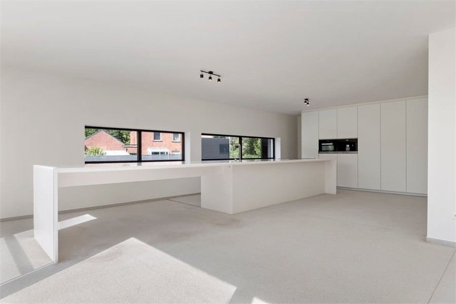 RUIME OPEN BEBOUWING MET KANTOOR EN ADEMBENEMEND ZICHT IN HASSELT foto 8