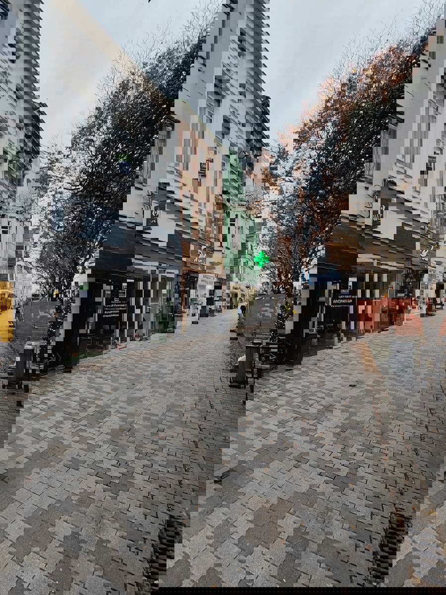 Commercieel pand te huur in hét winkelhart van Sint-Niklaas foto 2