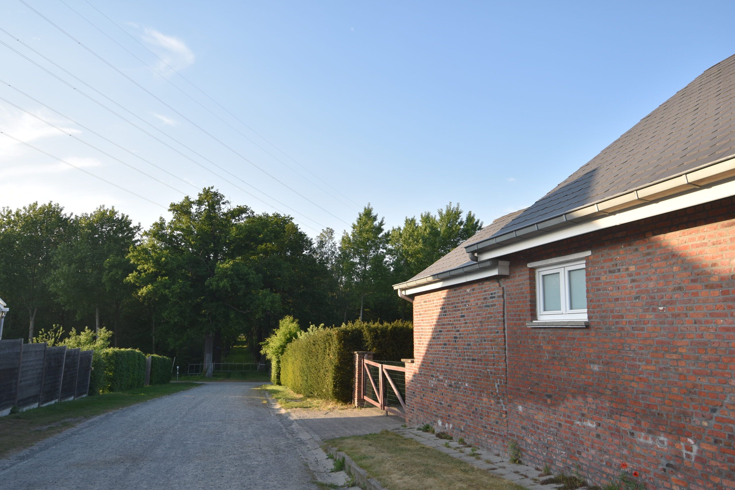 Gerenoveerde ruime woning met 3 slaapkamers foto 17