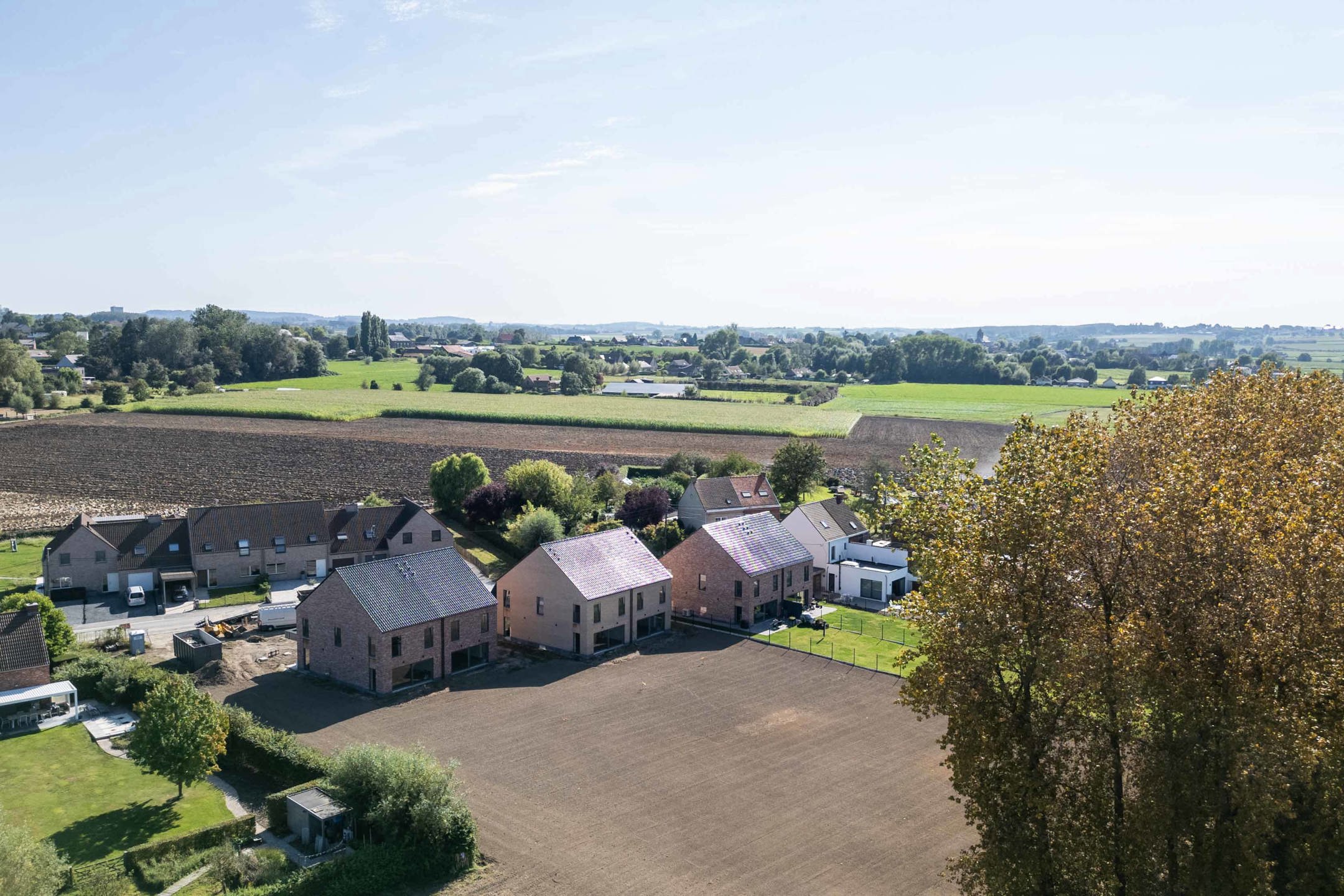 Prachtige nieuwbouwwoning omringd door groen en natuur. foto 20