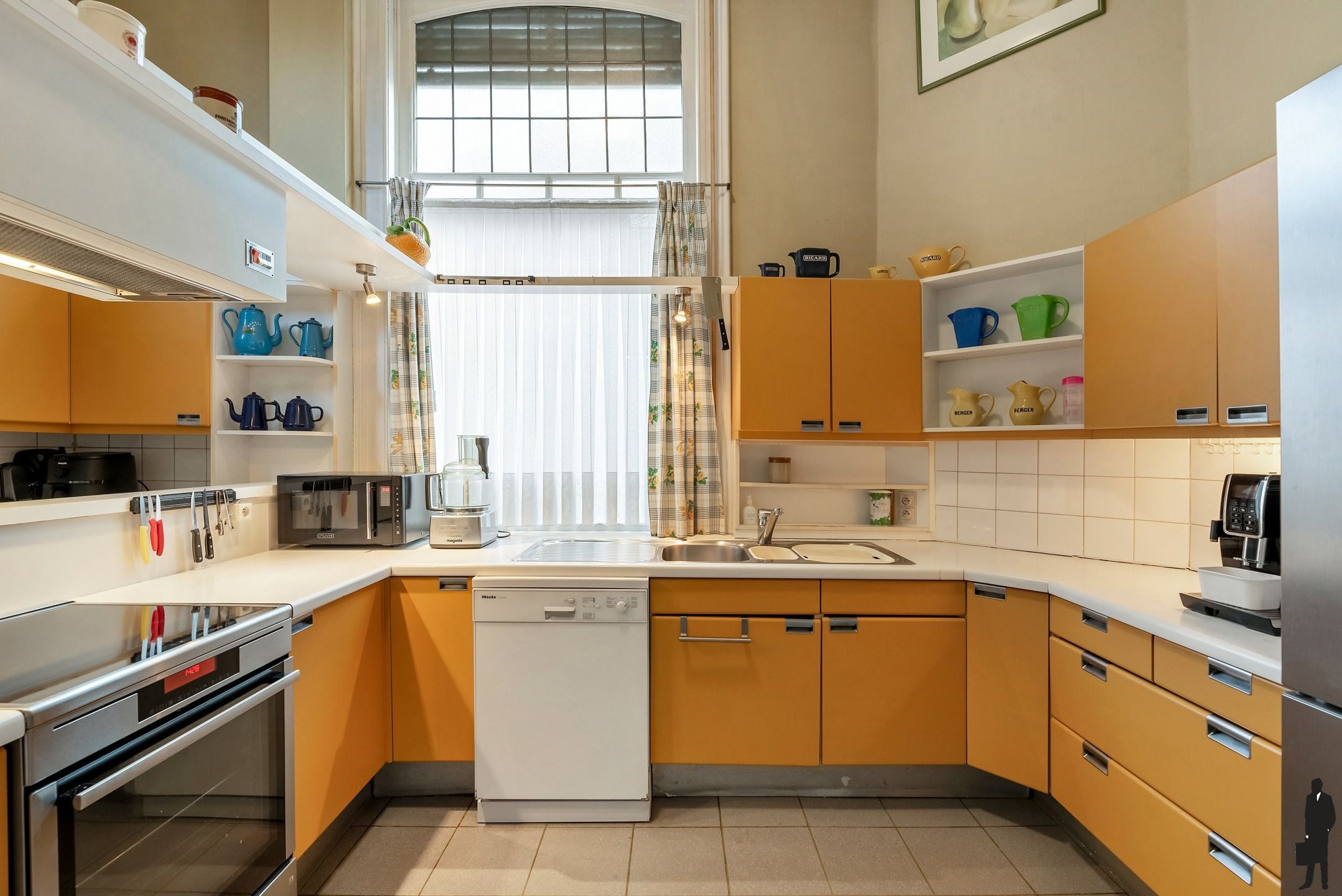 Prachtige directeurswoning met bijgebouw en eigen parking in centrum Turnhout foto 10