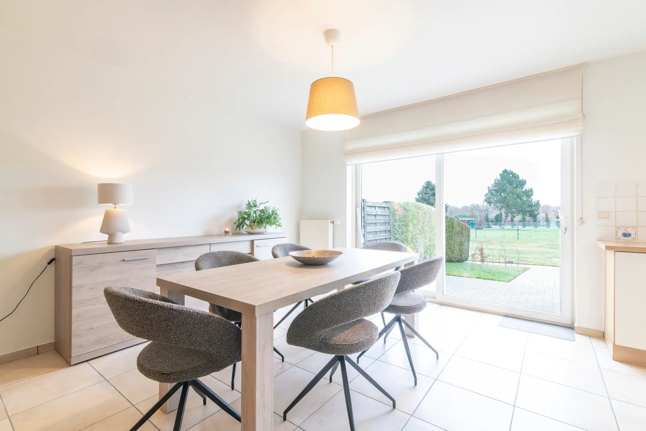 Gelijkvloers appartement met aparte ingang en privétuin foto 10