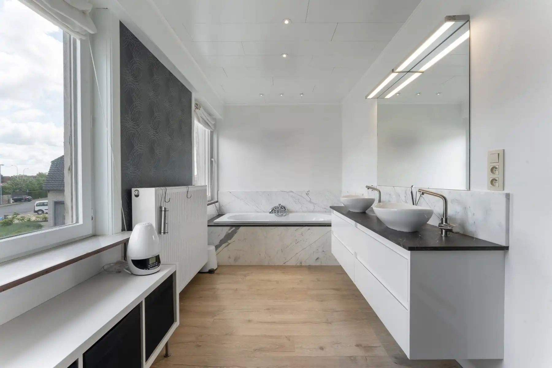 Statige open bebouwing met 4 slaapkamers, bureel, tuin, terras en garage in Izegem foto 9