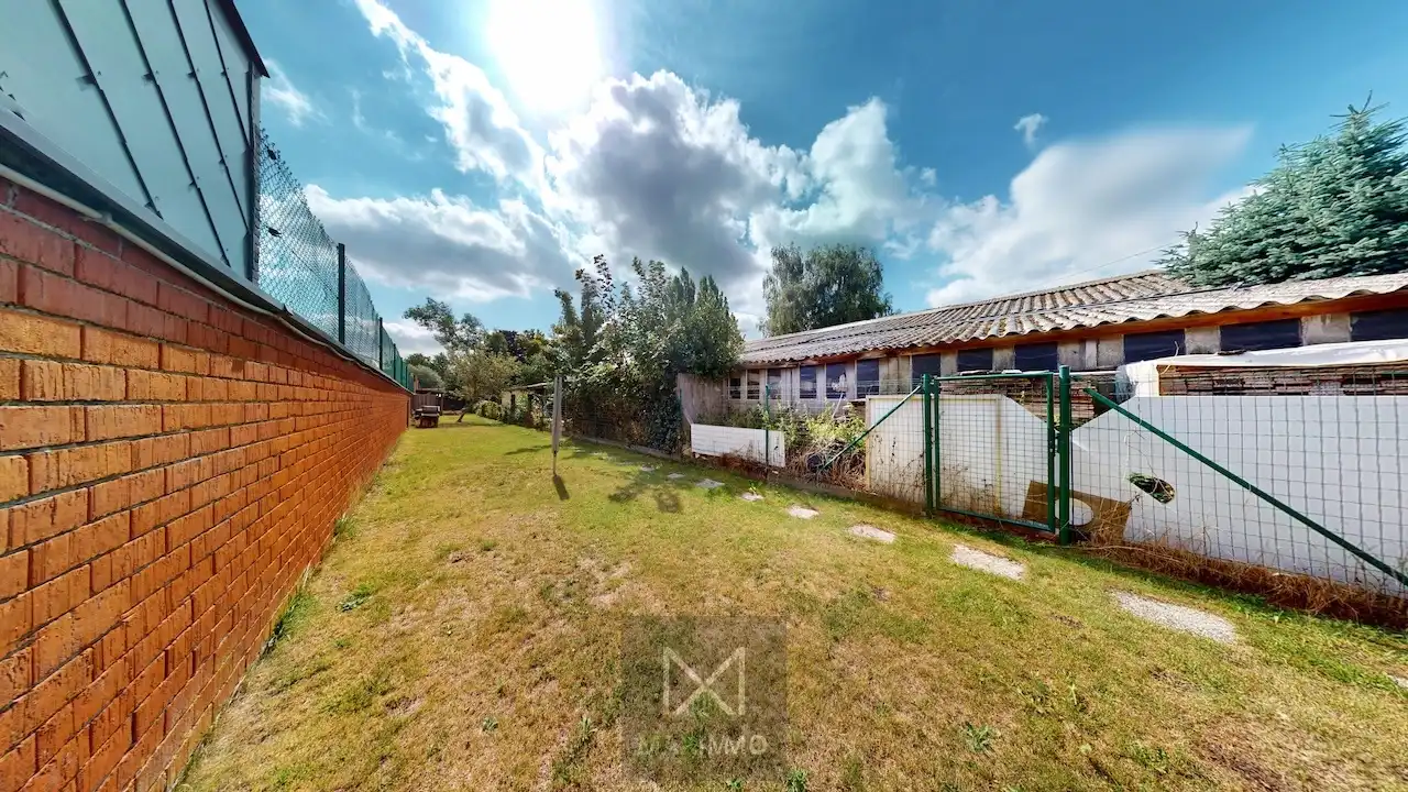 Instapklare, lichtrijke gezinswoning met grote tuin te Menen foto 16