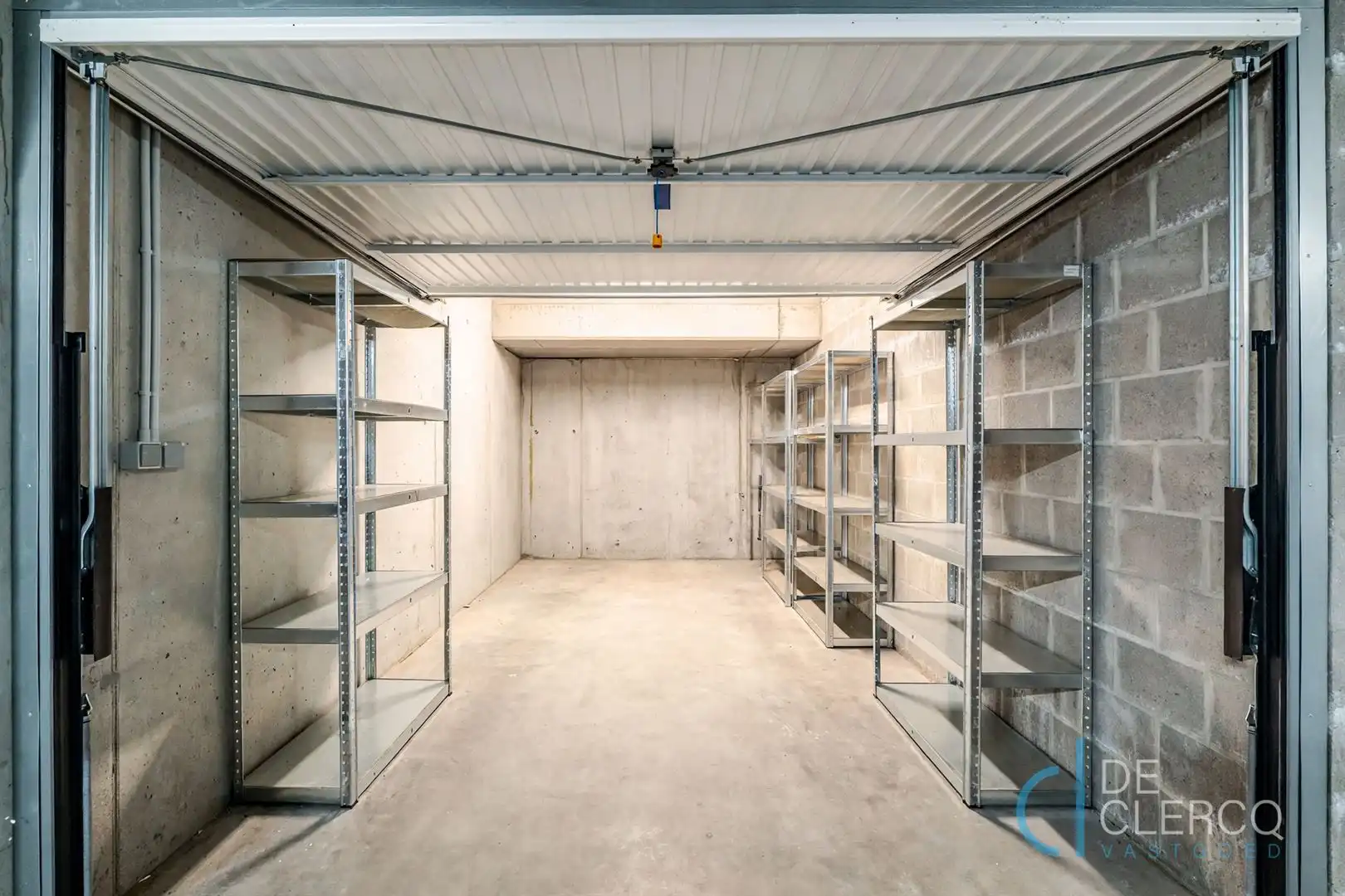 Modern, recent appartement te koop met garage in Gent! foto 12