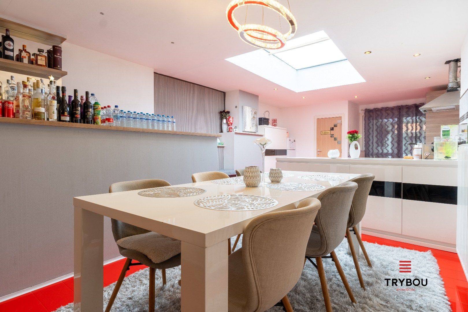 Rustig gelegen, volledig gerenoveerde woning met gezellige, onderhoudsvriendelijke tuin foto 8