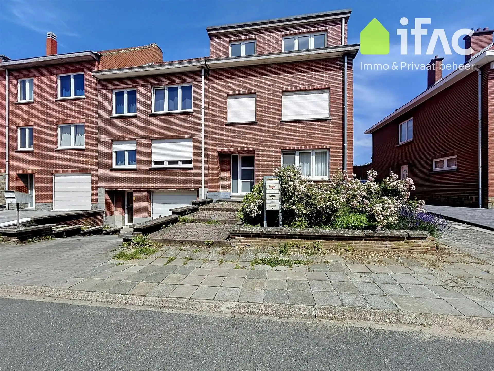 Leuk gelegen 1-slaapkamer appartement met terras  foto {{pictureIndex}}