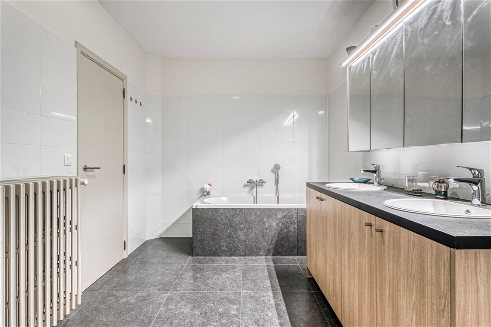 Gerenoveerd appartement (165 m2) met garage op een topligging.  foto 14