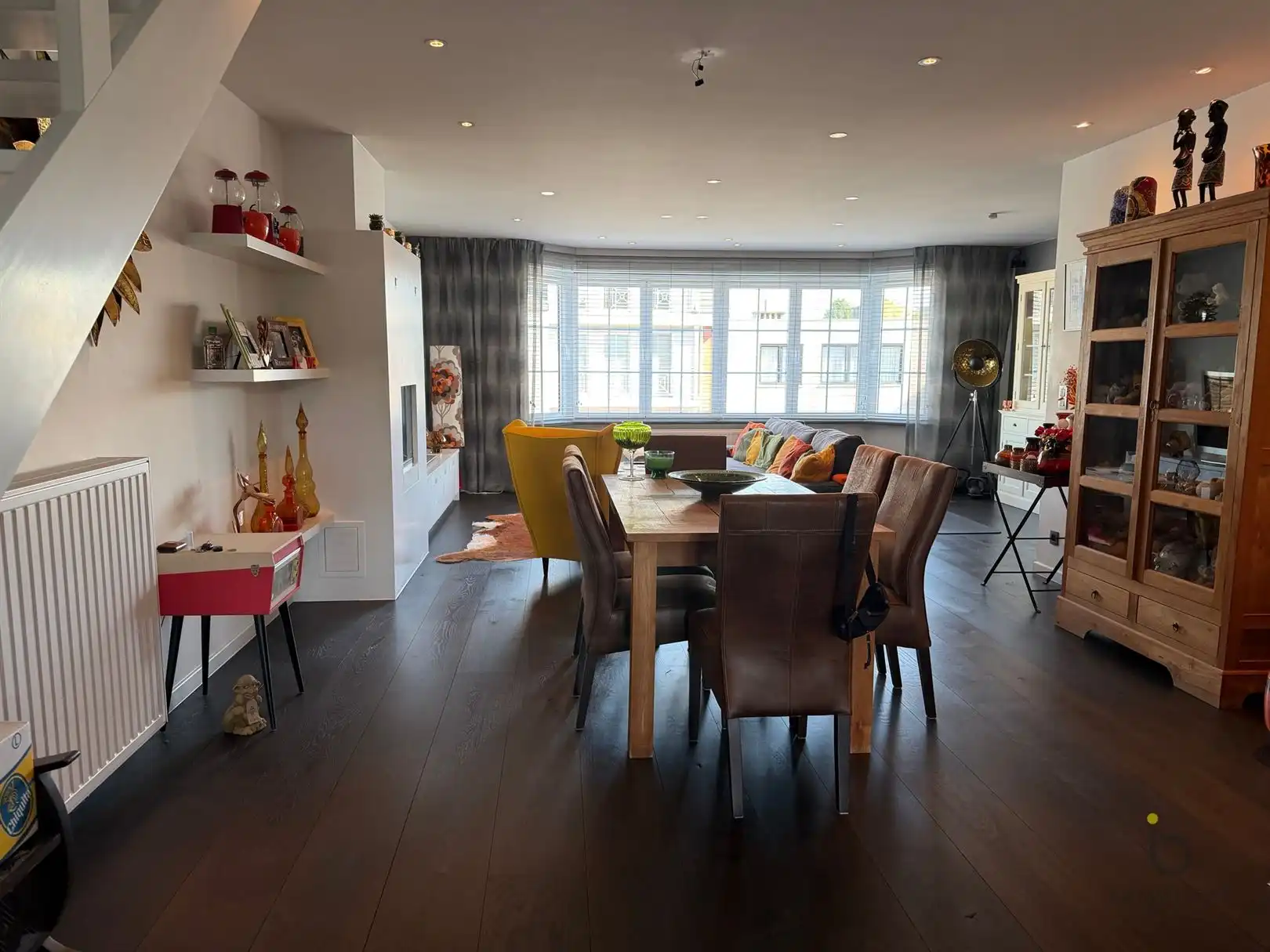 Duplex appartement met drie slaapkamers en prachtig terras te Schilde. foto 3