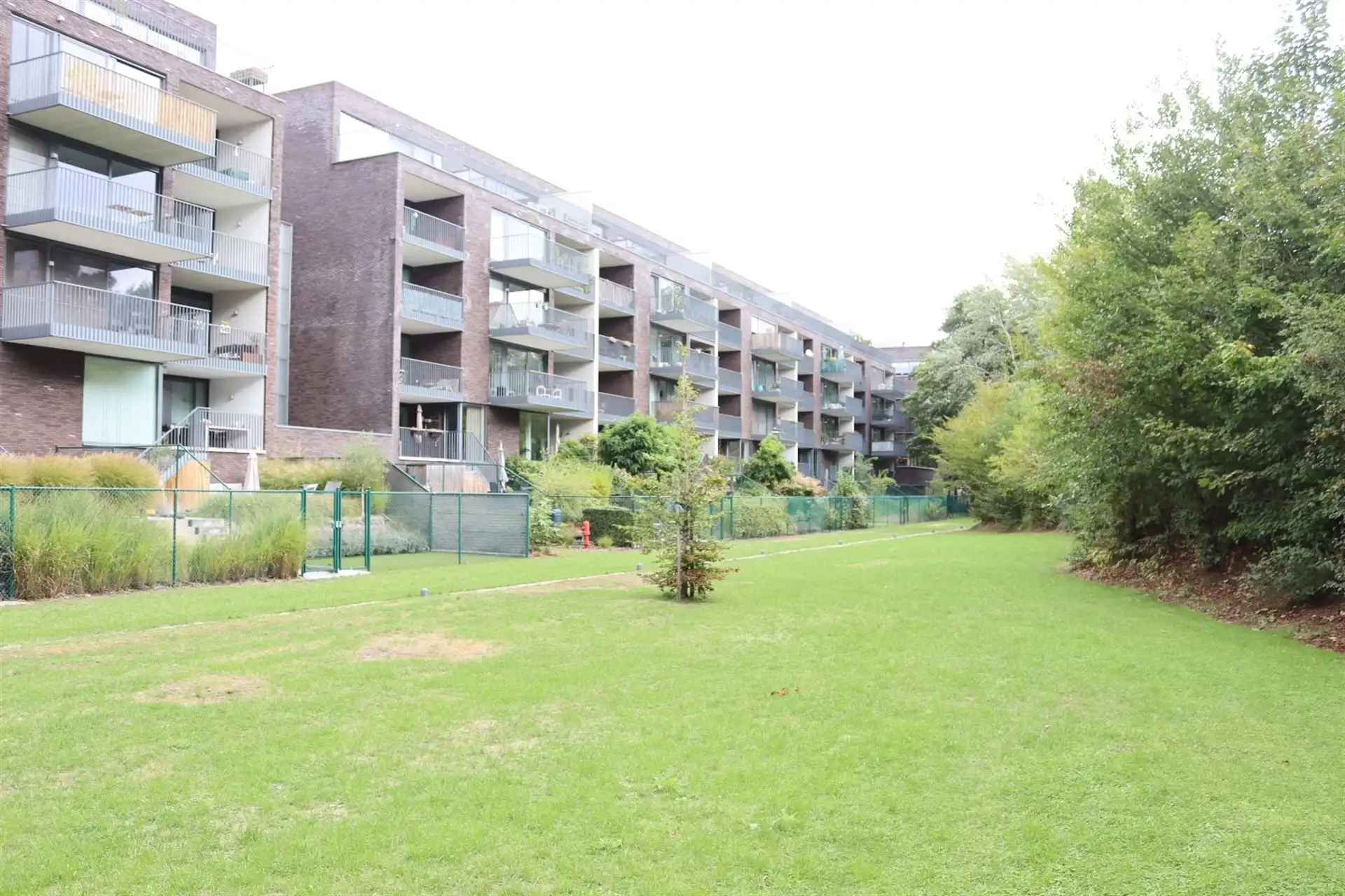 Gunstig gelegen appartement met terras. foto 22