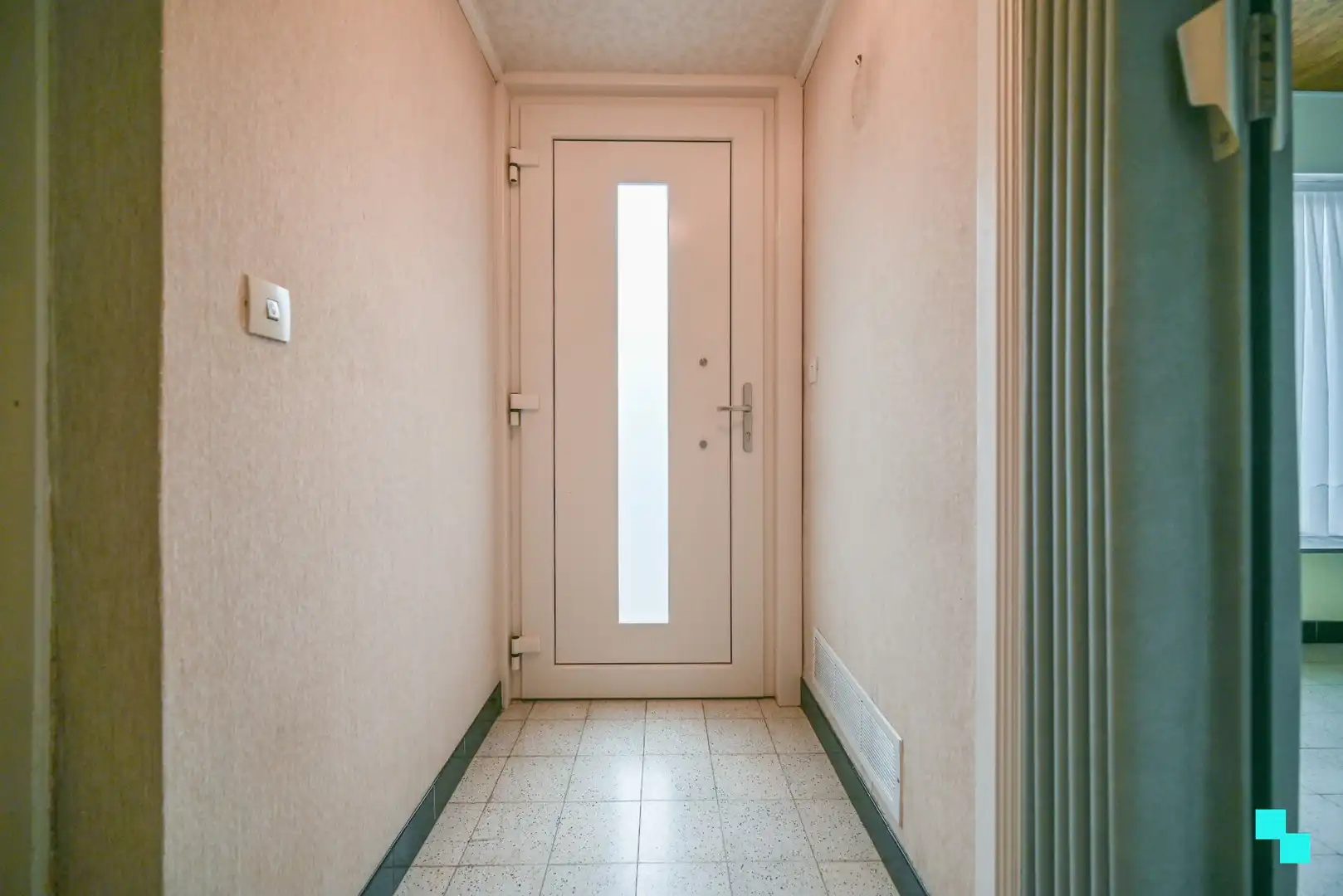 Ruime woonst met vier slaapkamers in het hartje van Kachtem foto 3