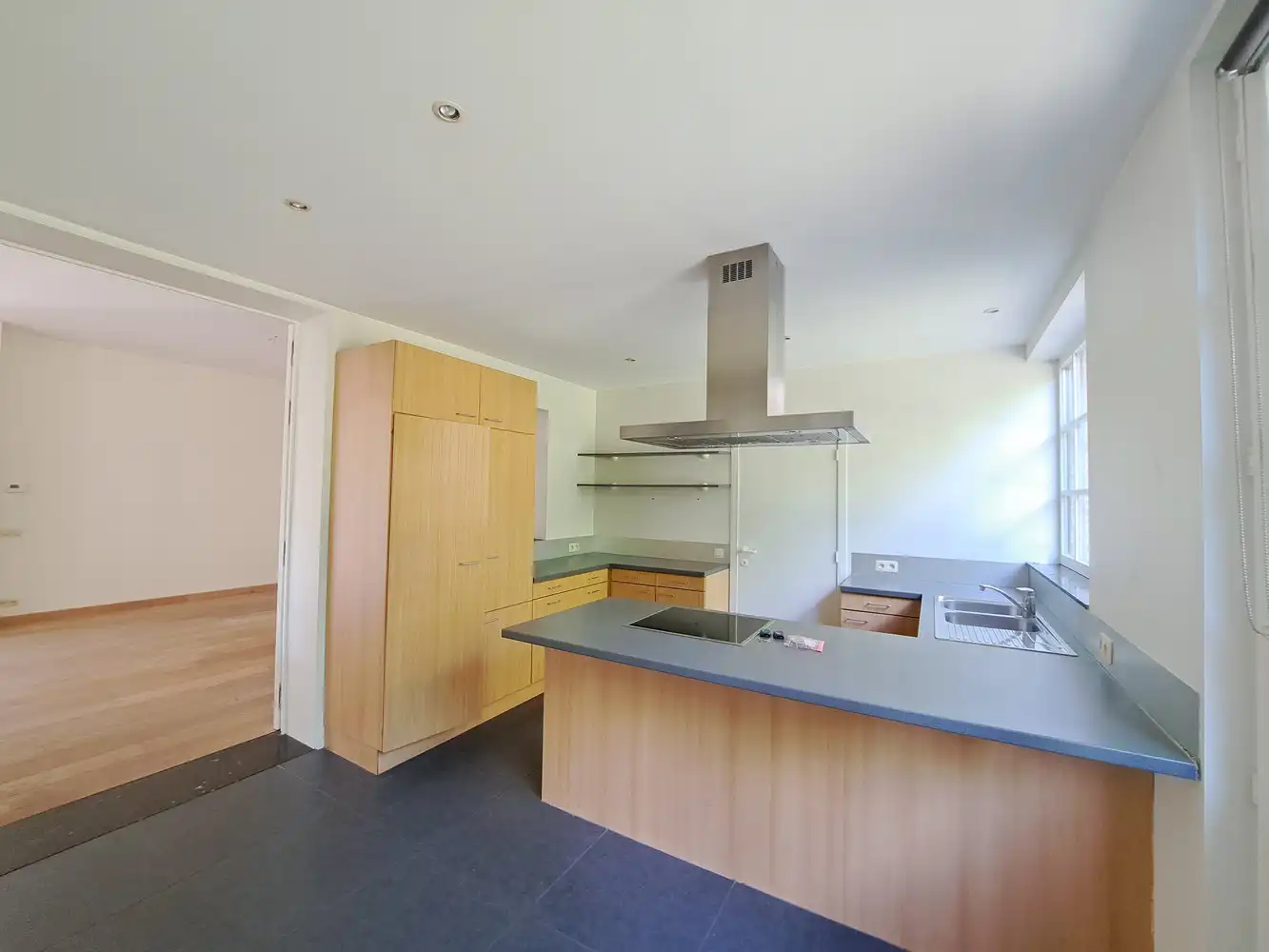 Grote woning in privédomein foto 12