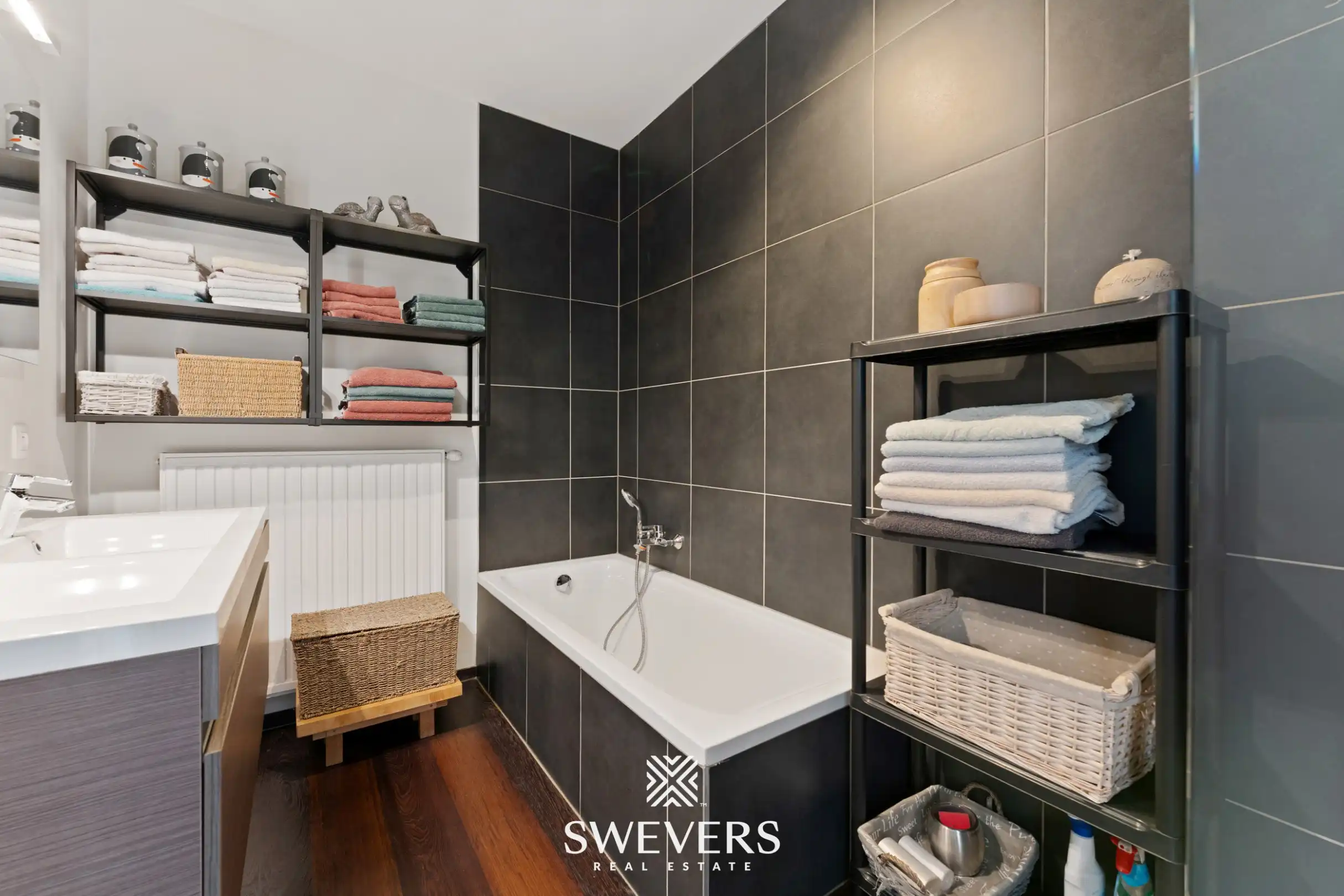 Recent en ruim duplex appartement (140m²) met 2 grote terrassen in centrum Diepenbeek foto 27