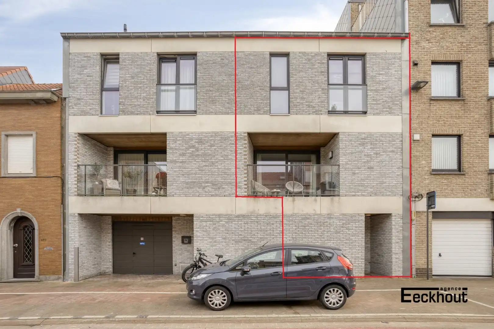 Moderne triplex-appartement met 3 slaapkamers - Ideaal als investeringspand wegens aanwezigheid van vaste huurders foto {{pictureIndex}}