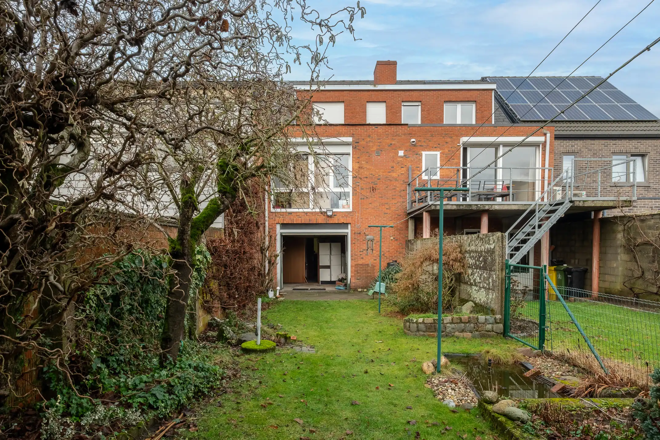 Bel-etage met ruimte op elke verdieping in Emblem (Ranst) foto {{pictureIndex}}