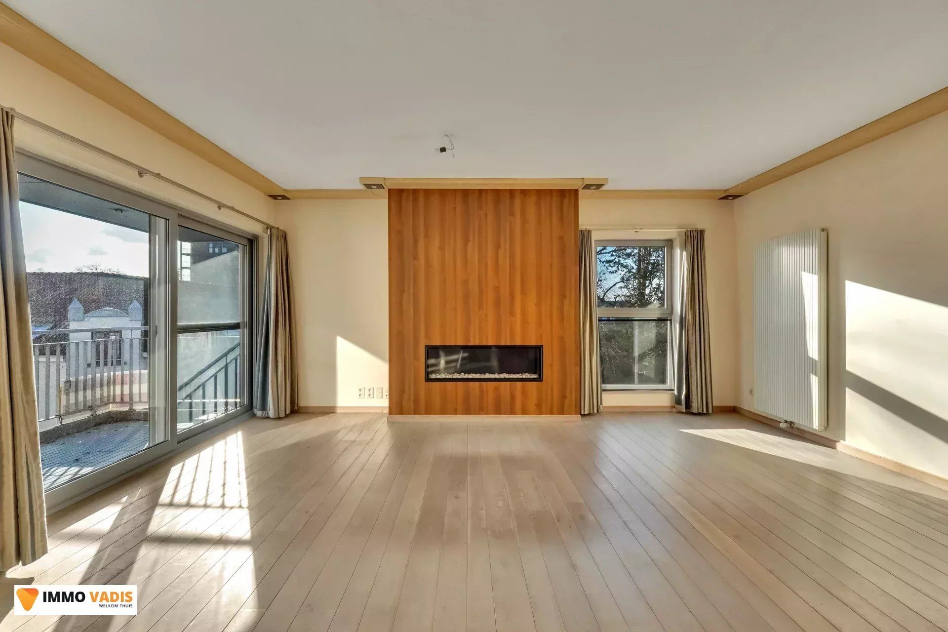 Ruim appartement met twee slaapkamers, terras en ondergrondse parkeerplaats foto 8