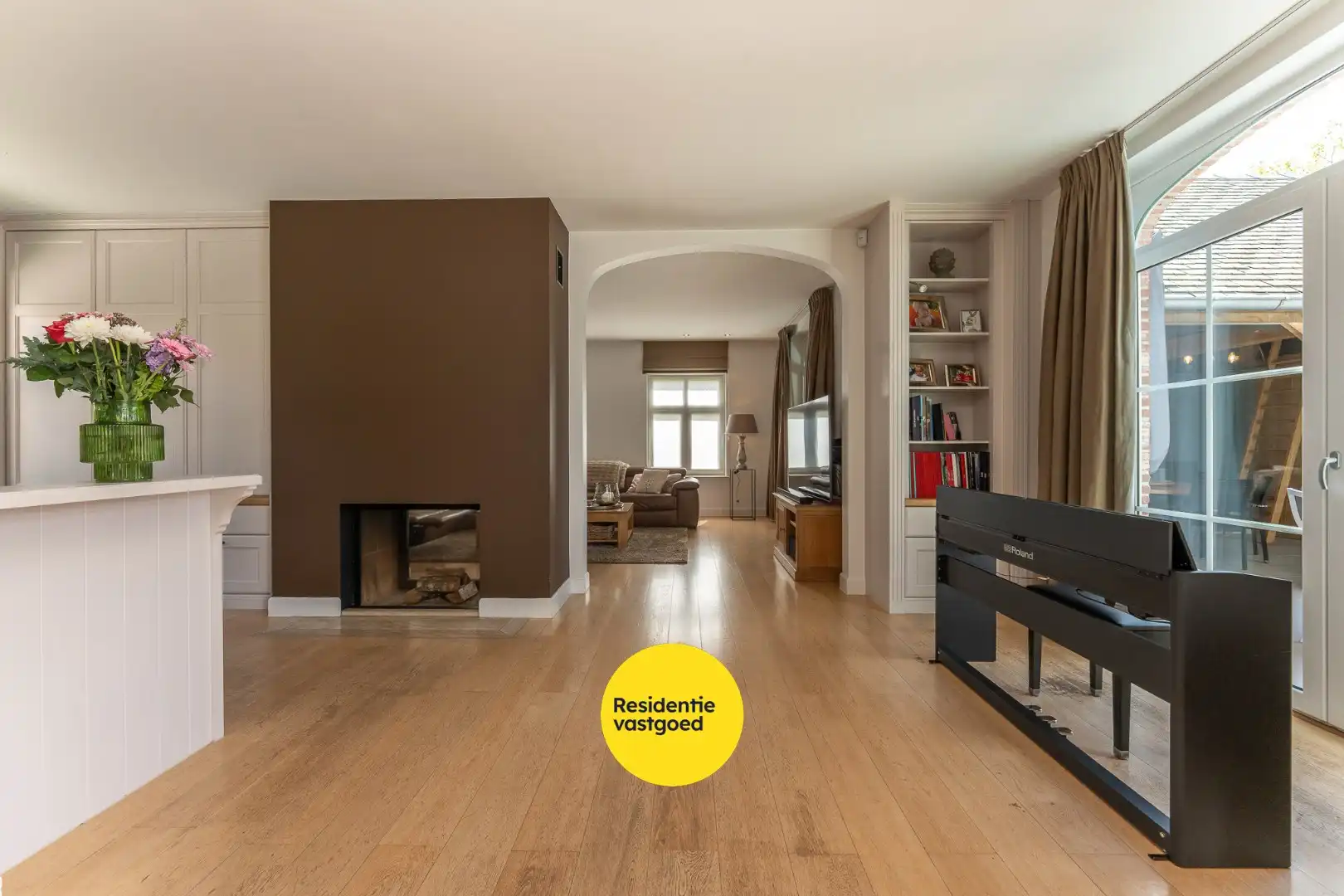 Exclusieve villa met zwembad en poolhouse in de nieuwe St-Annawijk te Sint-Andries foto 11