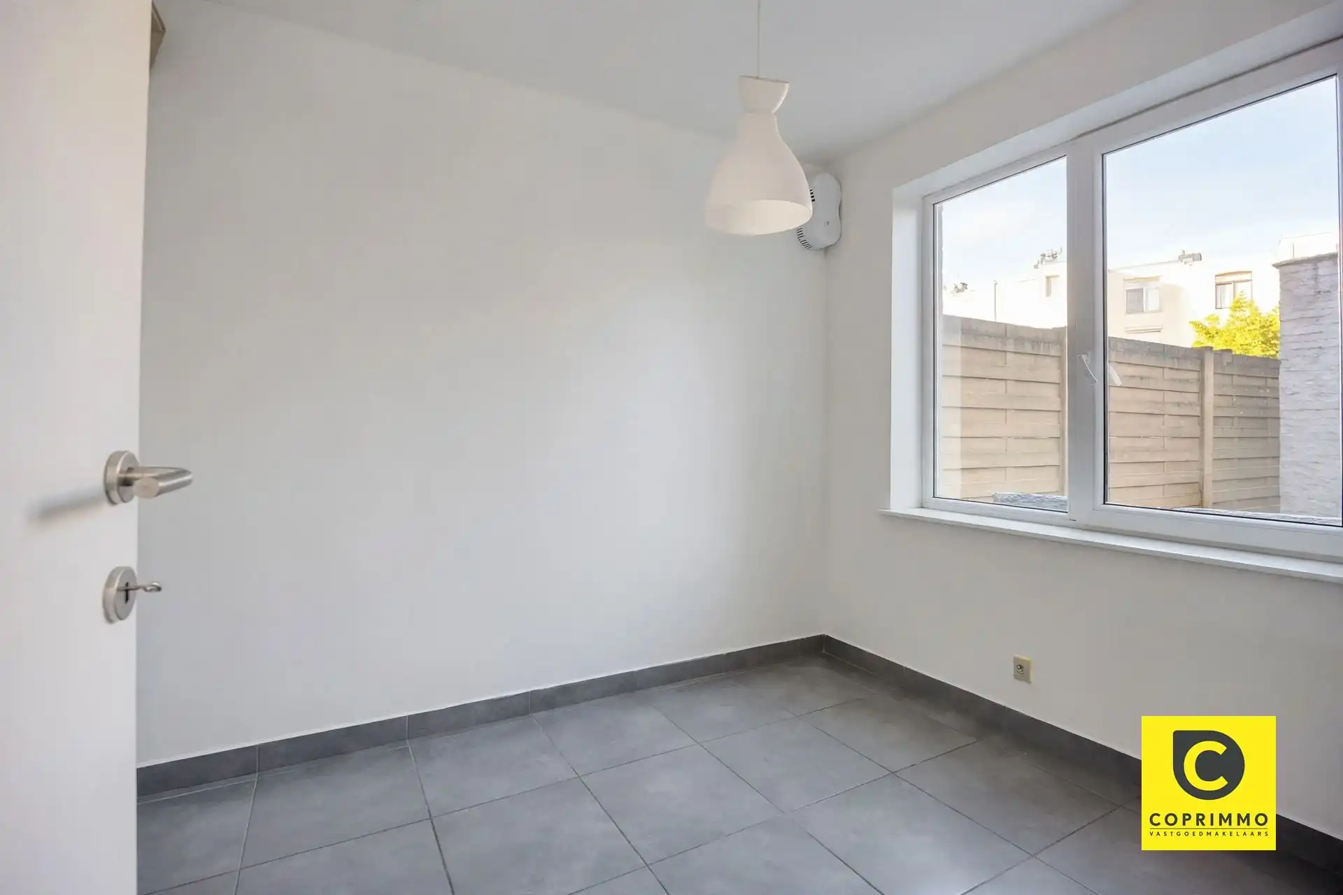 Instapklaar GLV met 2 slpks en stadskoer op toplocatie! foto 10