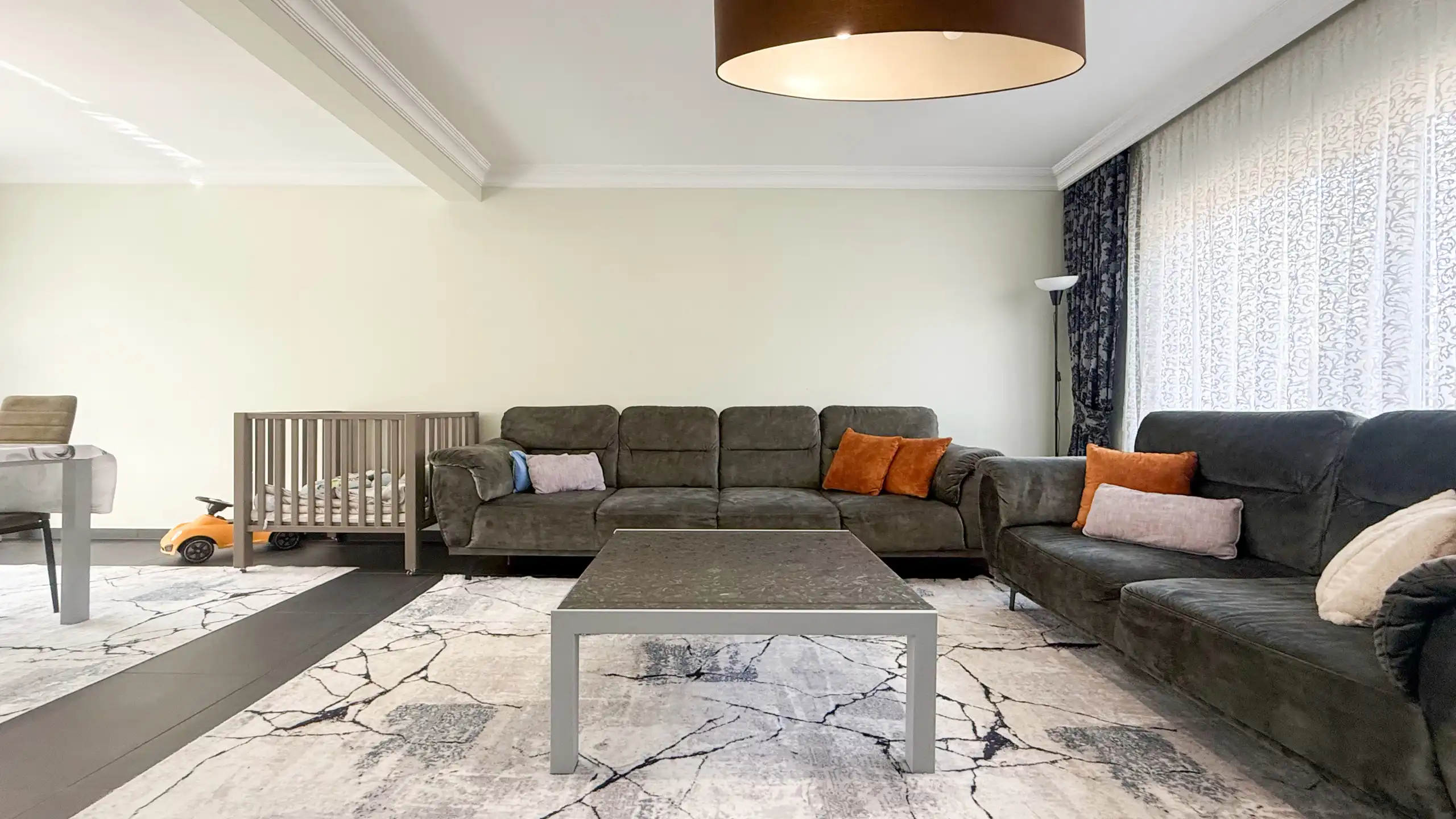 Instapklare woning met 3slpks, kelder en mooie tuin in Ham! foto 5
