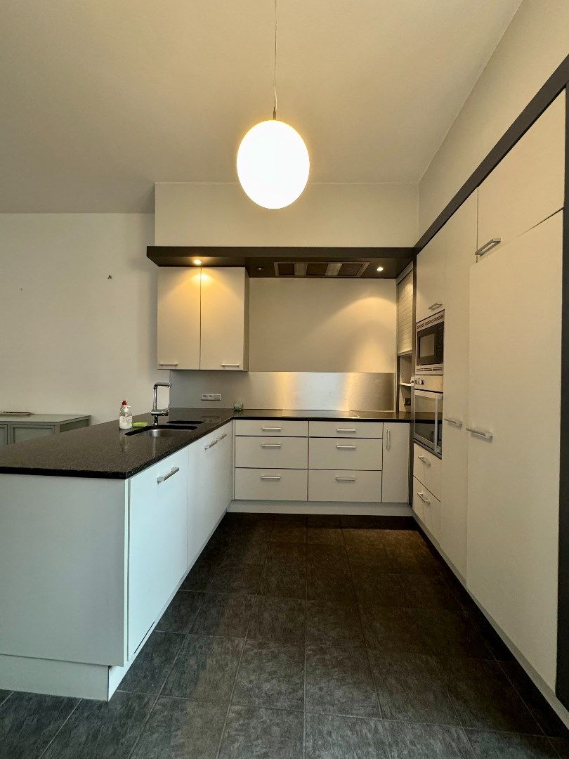 Prima onderhouden woning in centrum Eppegem. foto 5