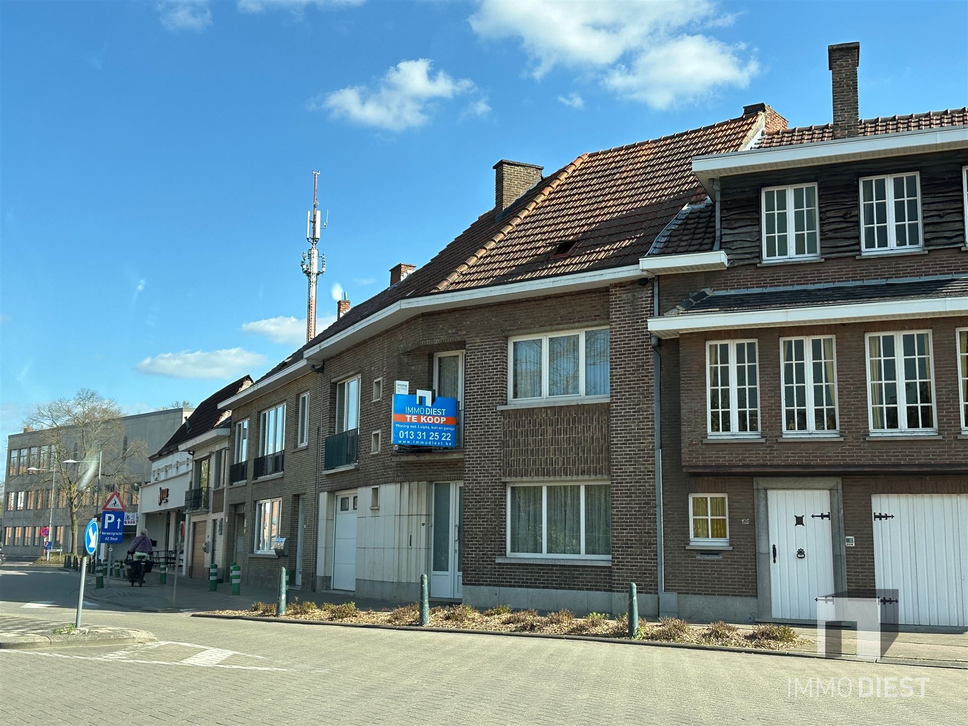 Op te frissen stadswoning met 3 ruime slaapkamers, bureau of dressing foto 28