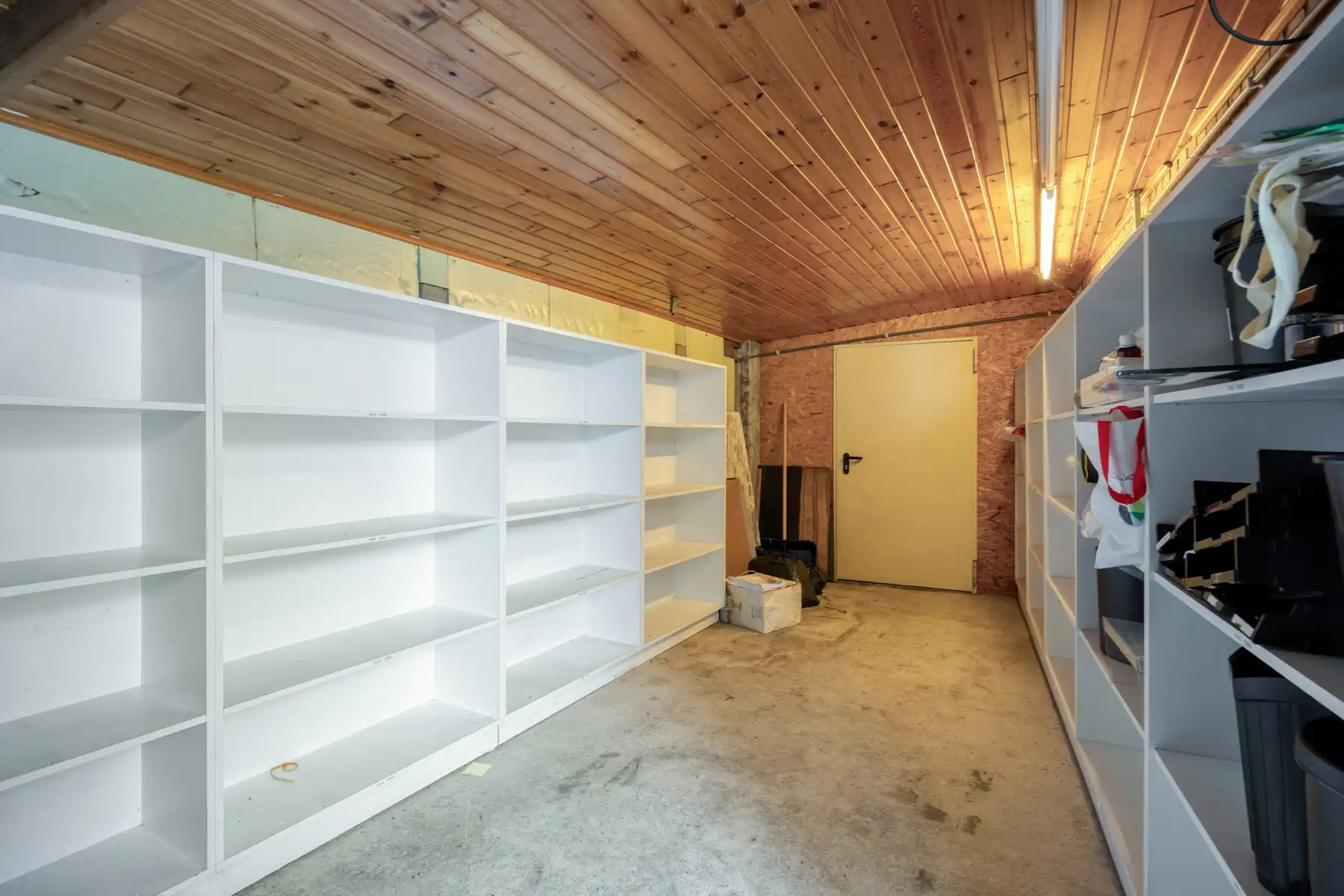 Commercieel gelegen kantoorruimte met moderne voorzieningen. foto 15