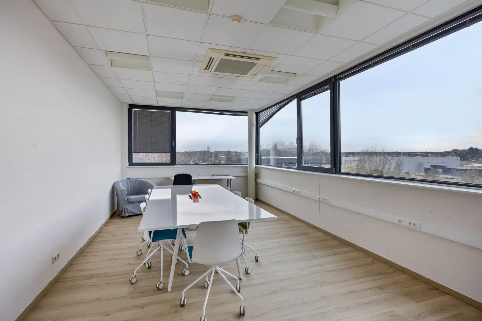 Kantoor te koop in het industriepark te Haasrode/Heverlee met 14 parkings - opp. 626 m² - verkoop van aandelen foto 14