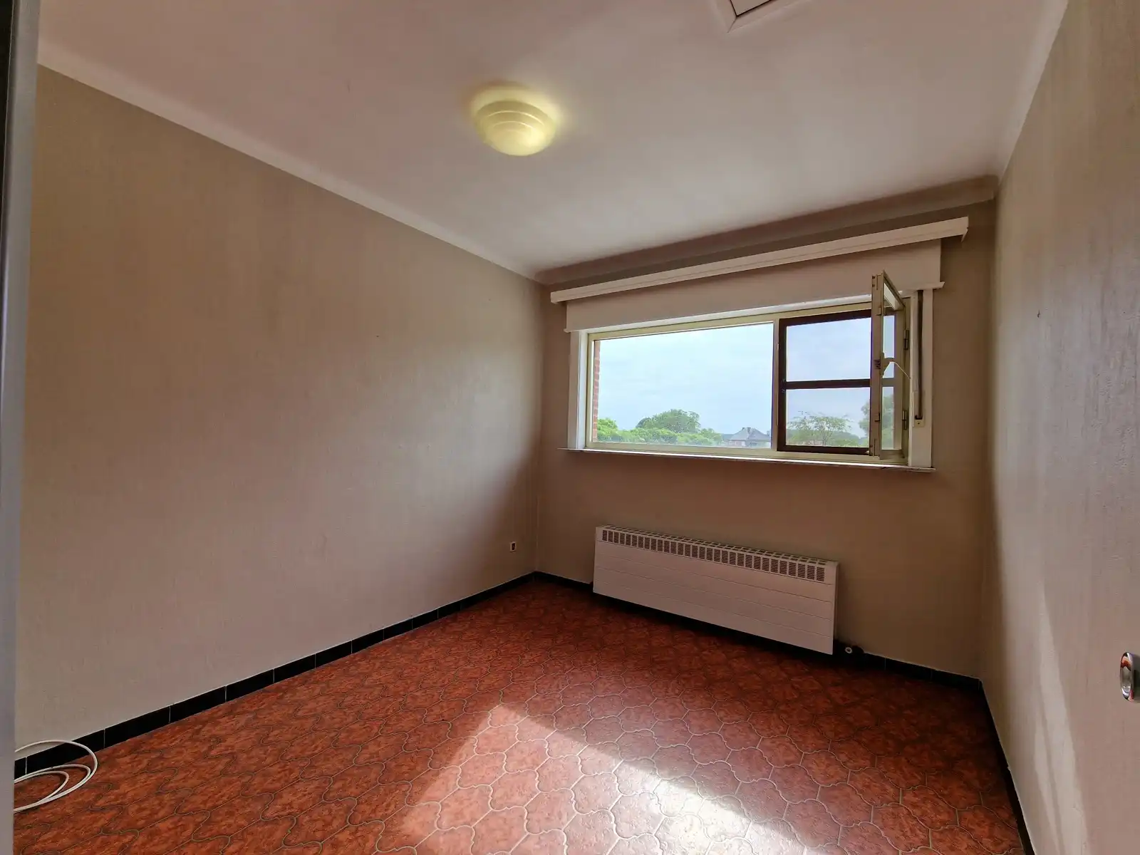 Polyvalente garage 600m² met appartement te Ransberg (Linter) foto 11