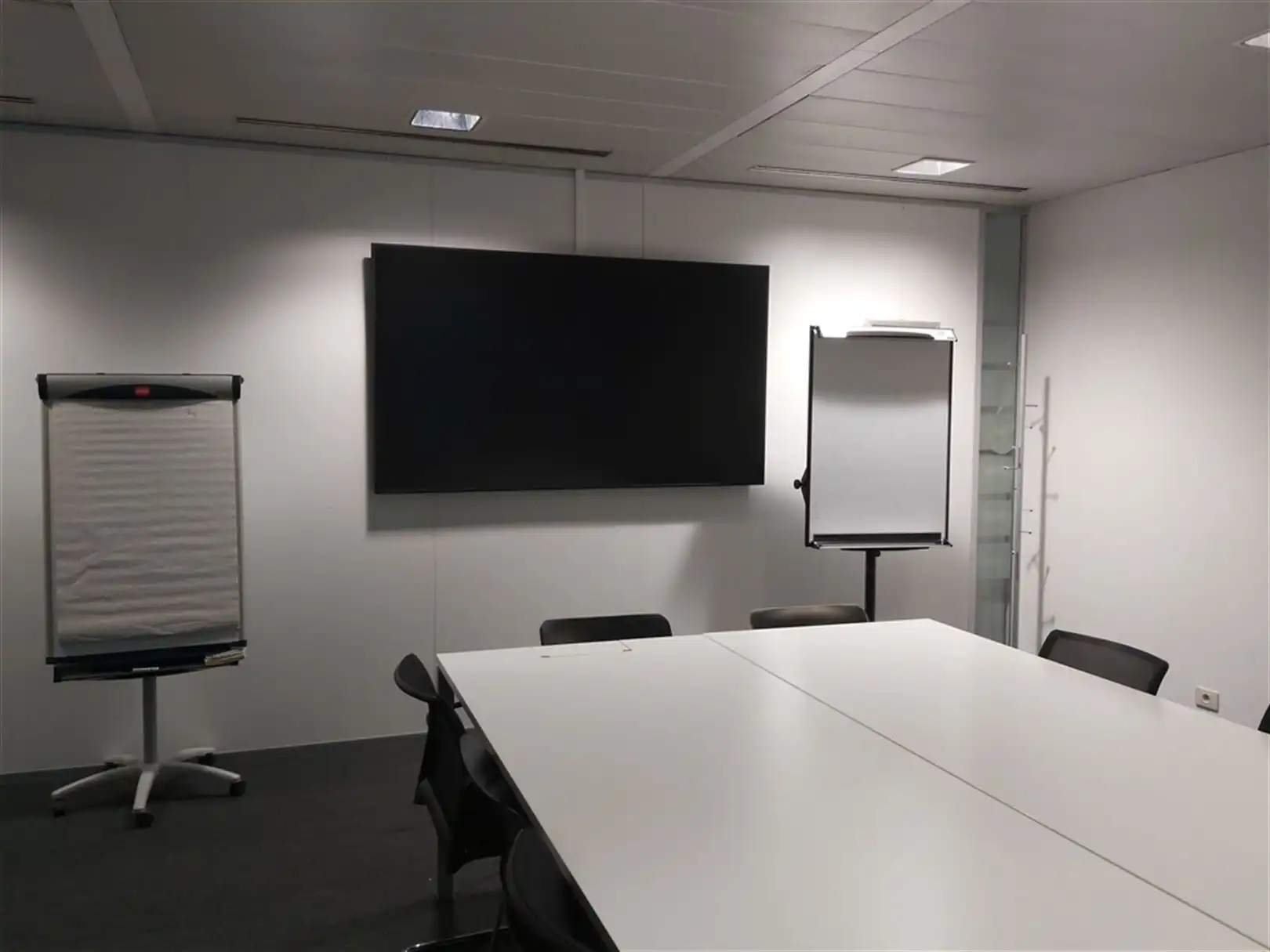 Kantoorgebouw foto 4