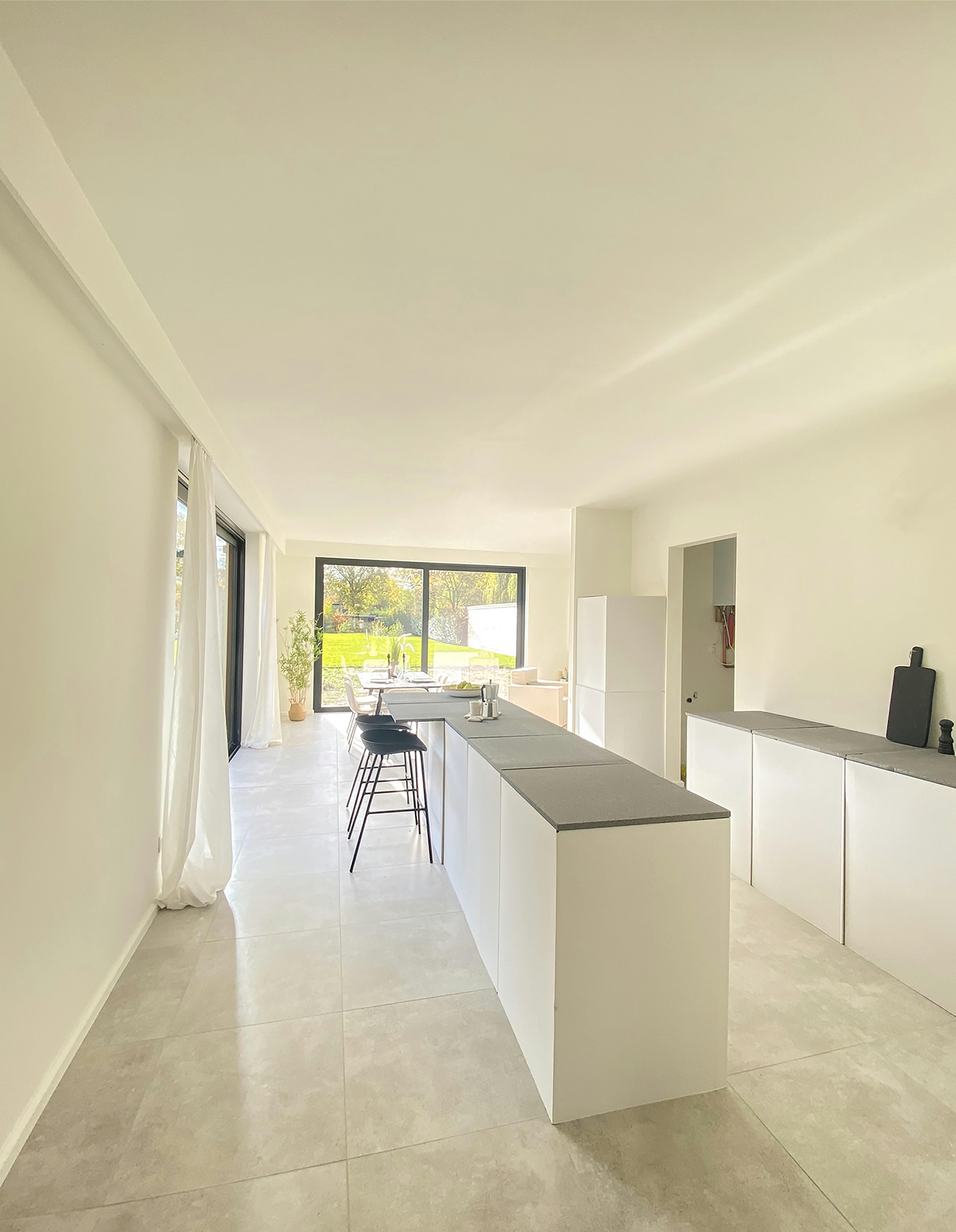 Volledig gerenoveerde halfopen bebouwing te koop te Essen! foto 7