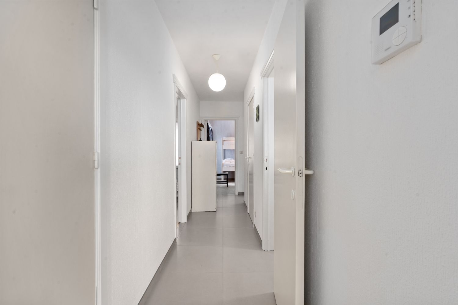 Twee slaapkamer appartement met een uitstekende ligging vlakbij het centrum en strand. foto 7