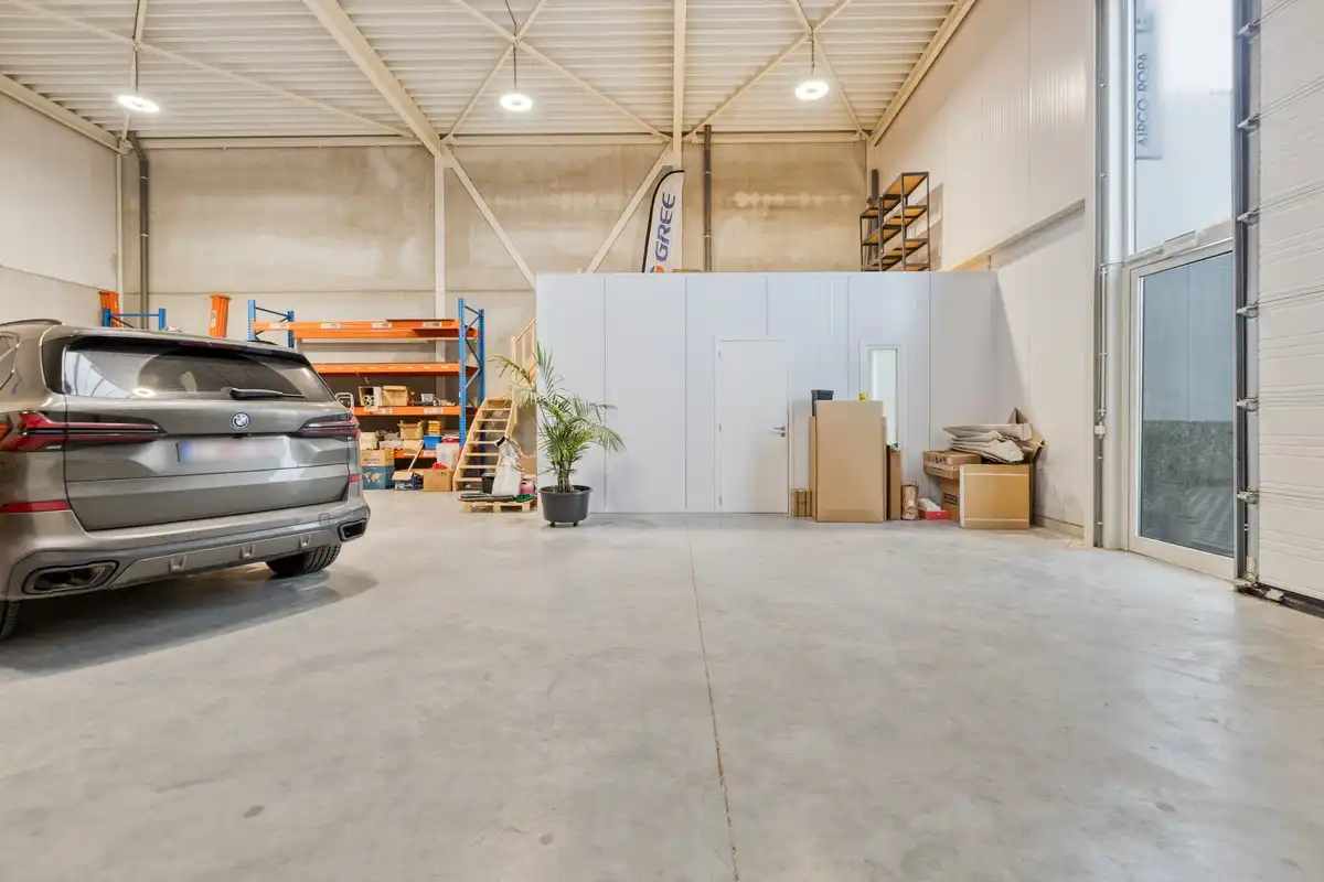 Recente KMO-unit nabij de E313 foto 5