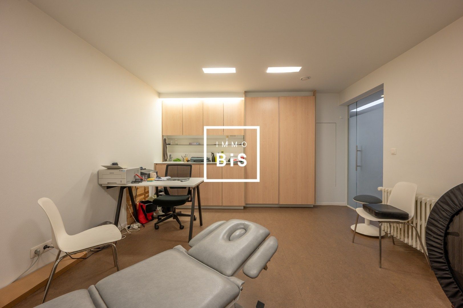 Centraal gelegen instapklaar handelspand op topligging in de Dumortierlaan foto 7