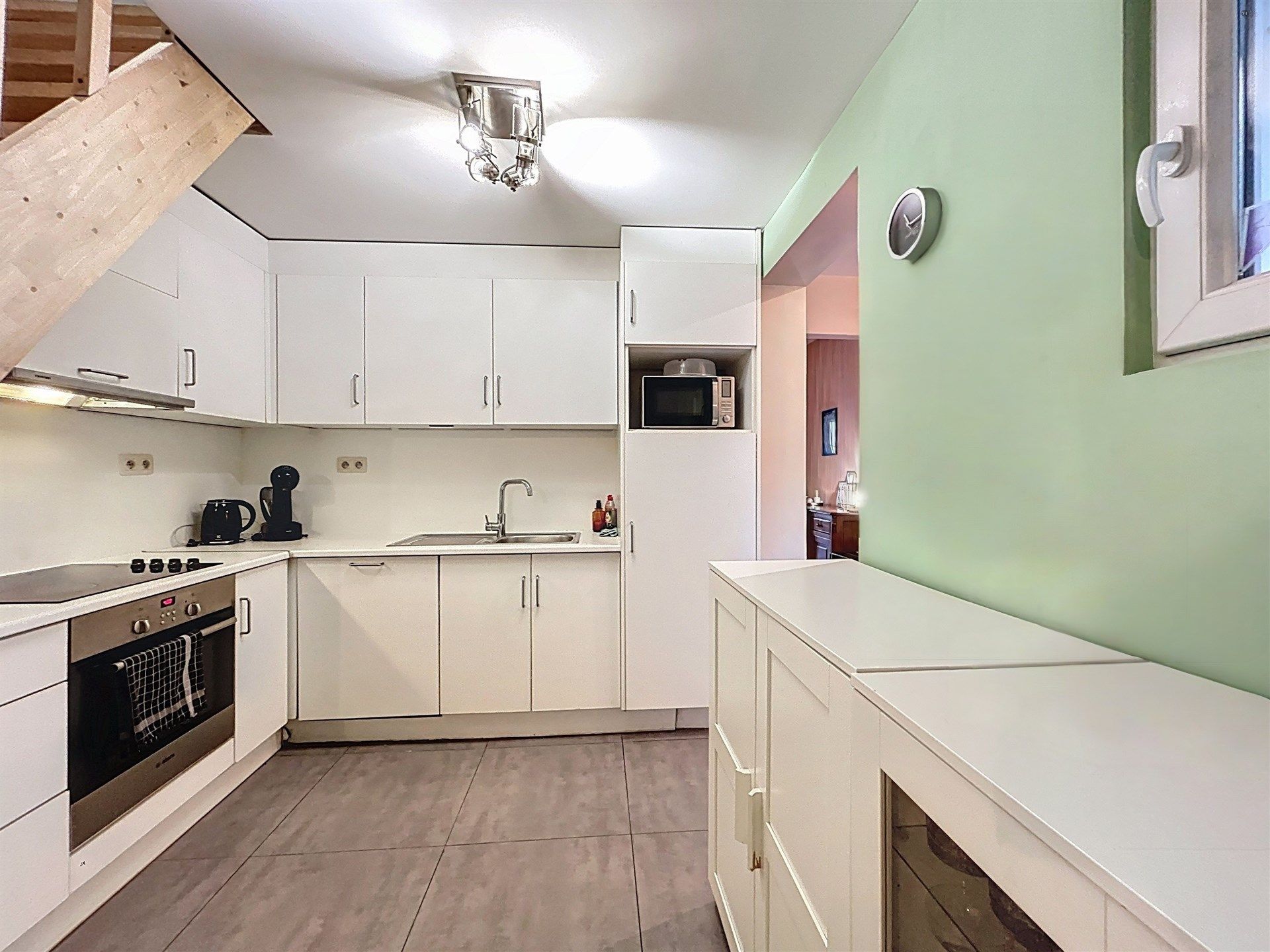 instapklare gezinswoning met 3 slaapkamers en oprit op toplocatie foto 8