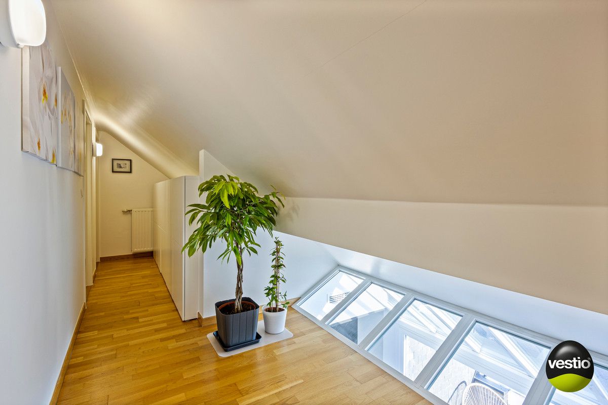 LUXUEUS APPARTEMENT VAN 170M² MET 3 SLAAPKAMERS IN CENTRUM BILZEN. foto 24