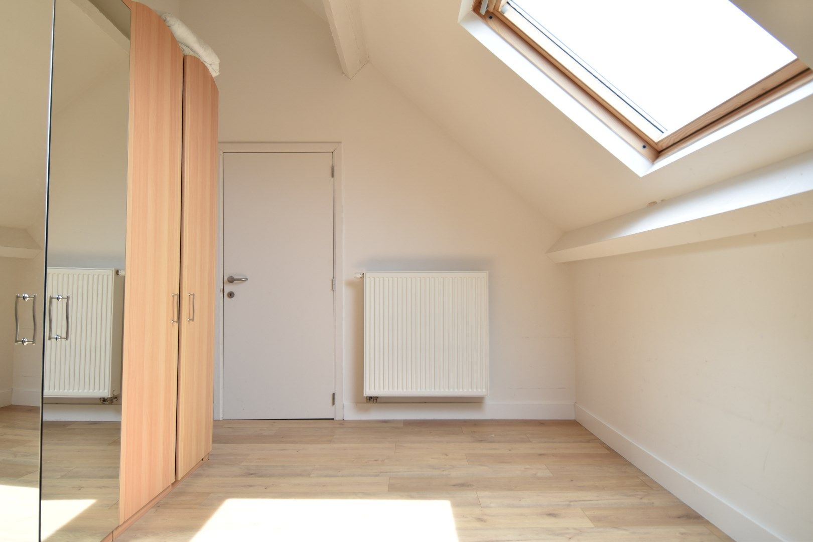 Instapklare gezinswoning met 4 slaapkamers en landelijk vergezicht foto 12