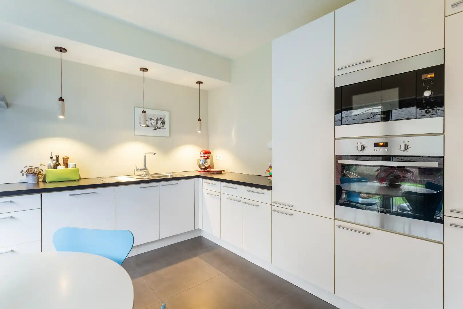 Gemeubeld gelijkvloers met grote buitenruimte op toplocatie foto 10