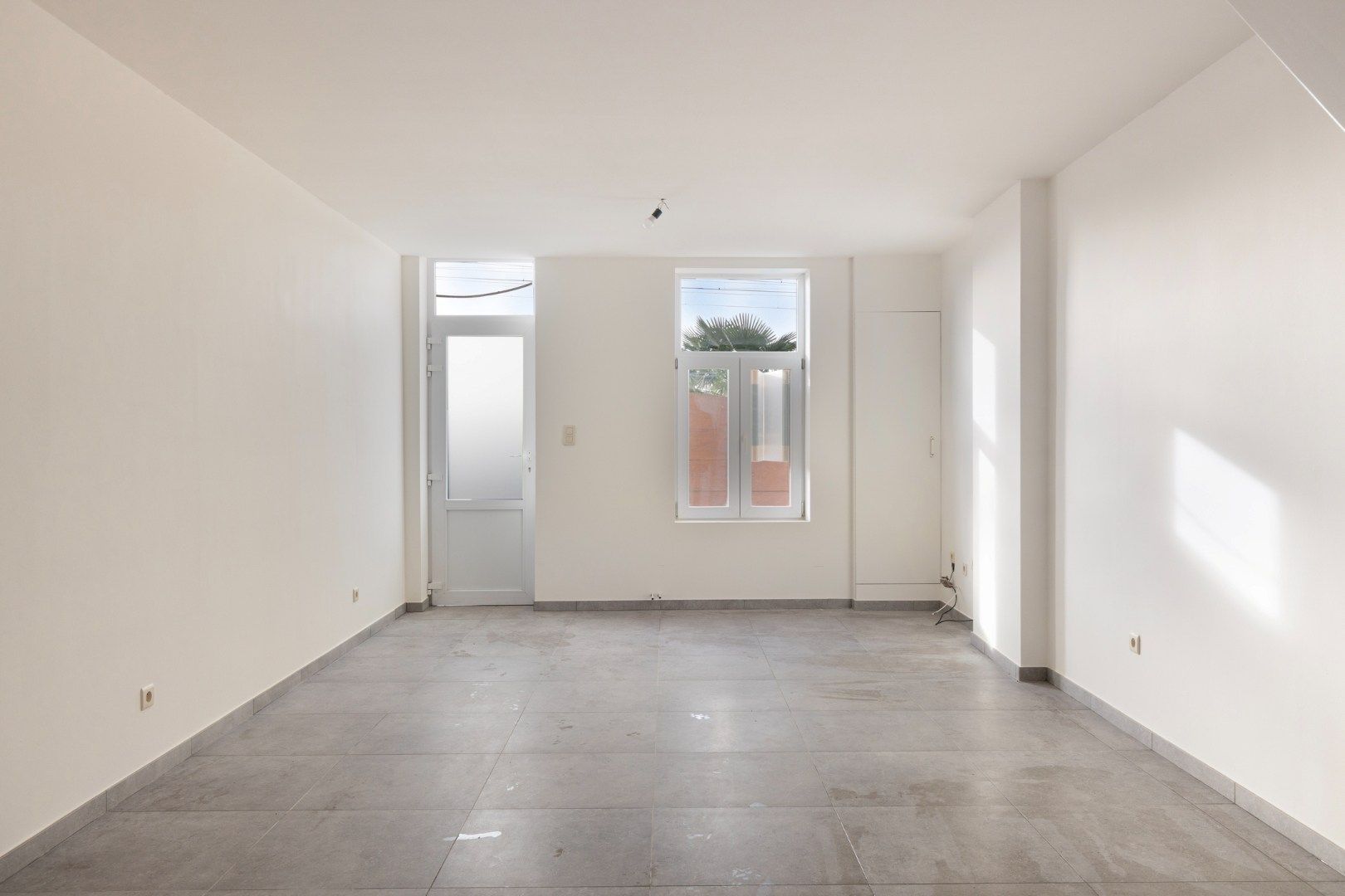 SCHELLEBELLE - Totaal gerenoveerde instapklare rijwoning! foto 5