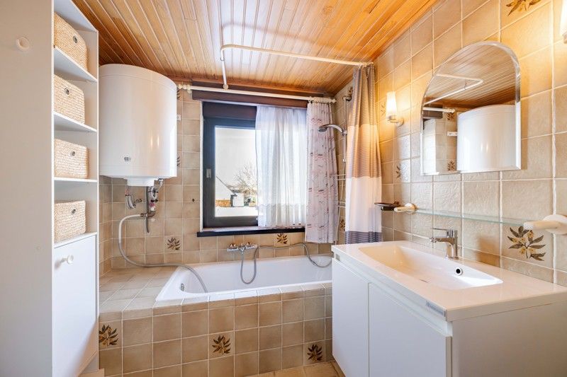 🏡 Gezellige instapklare gezinswoning met 3 slaapkamers en GARAGE TE KOOP op rustige ligging in Deerlijk! 🌿 foto 15