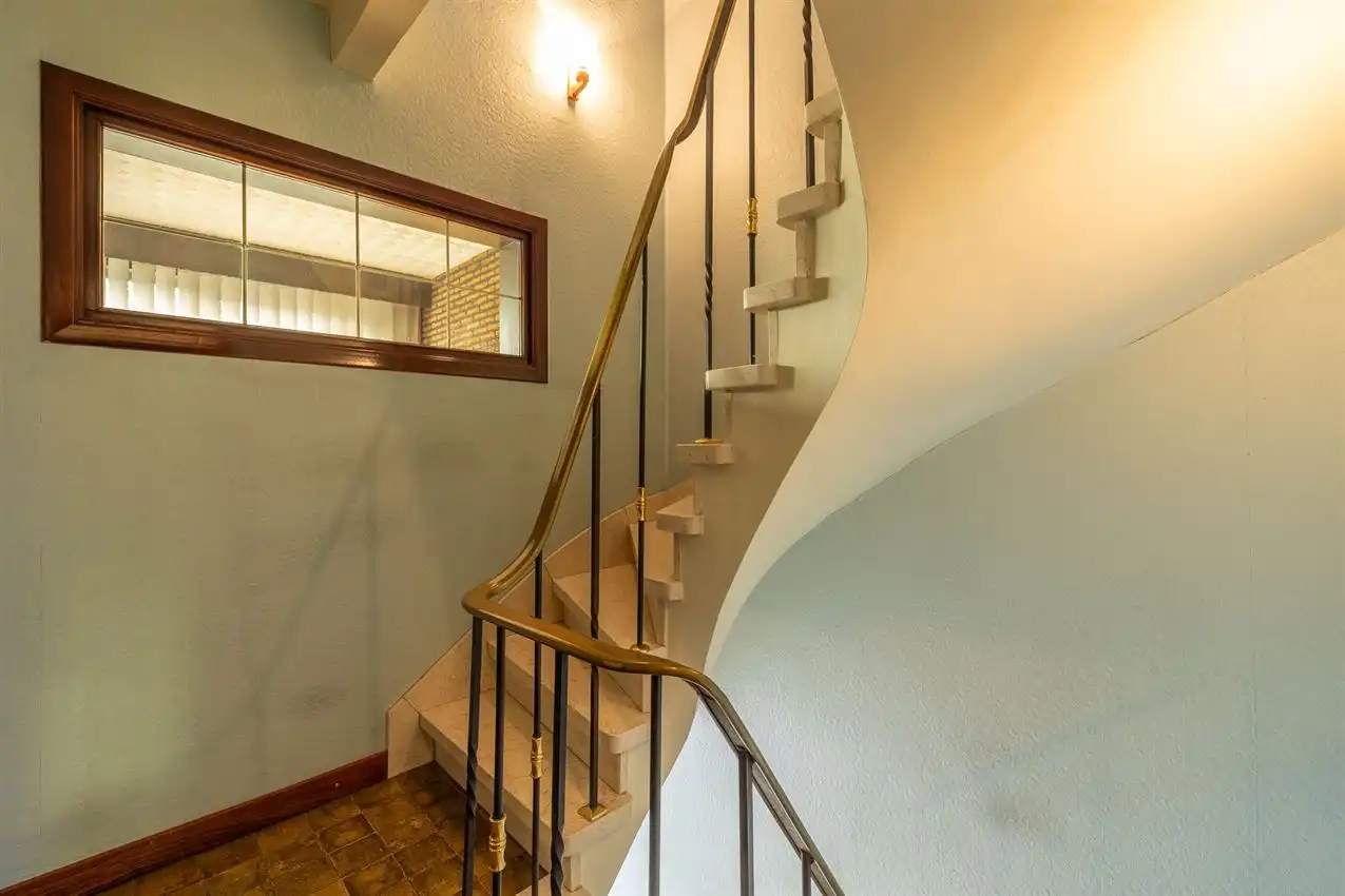 Verzorgde Bel-etage met 3slk en epc C.   foto 42