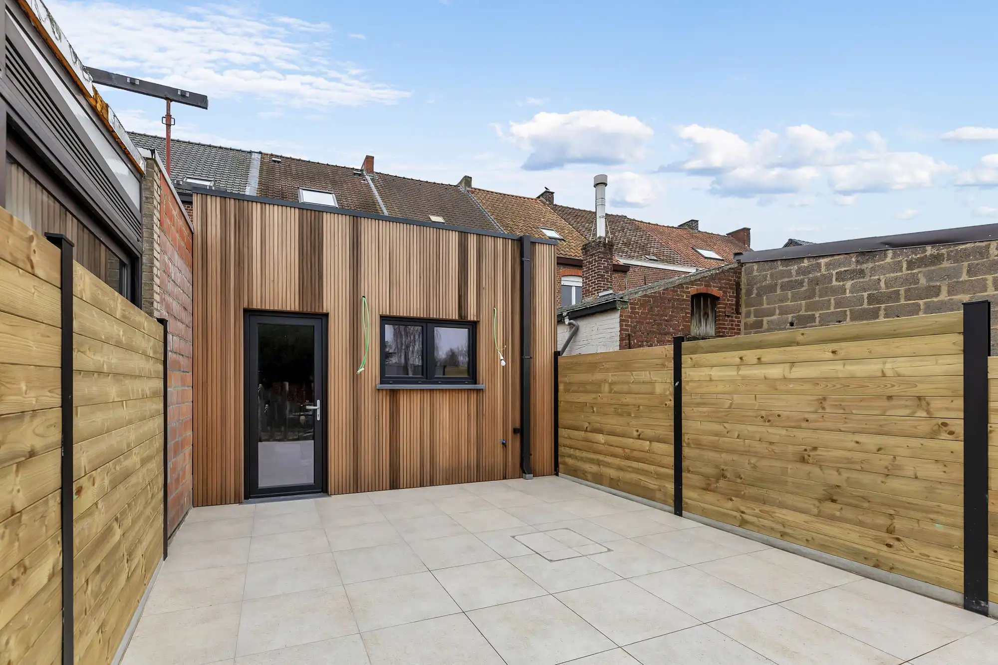 Instapklare, volledig gerenoveerde woning in Onkerzele foto 3