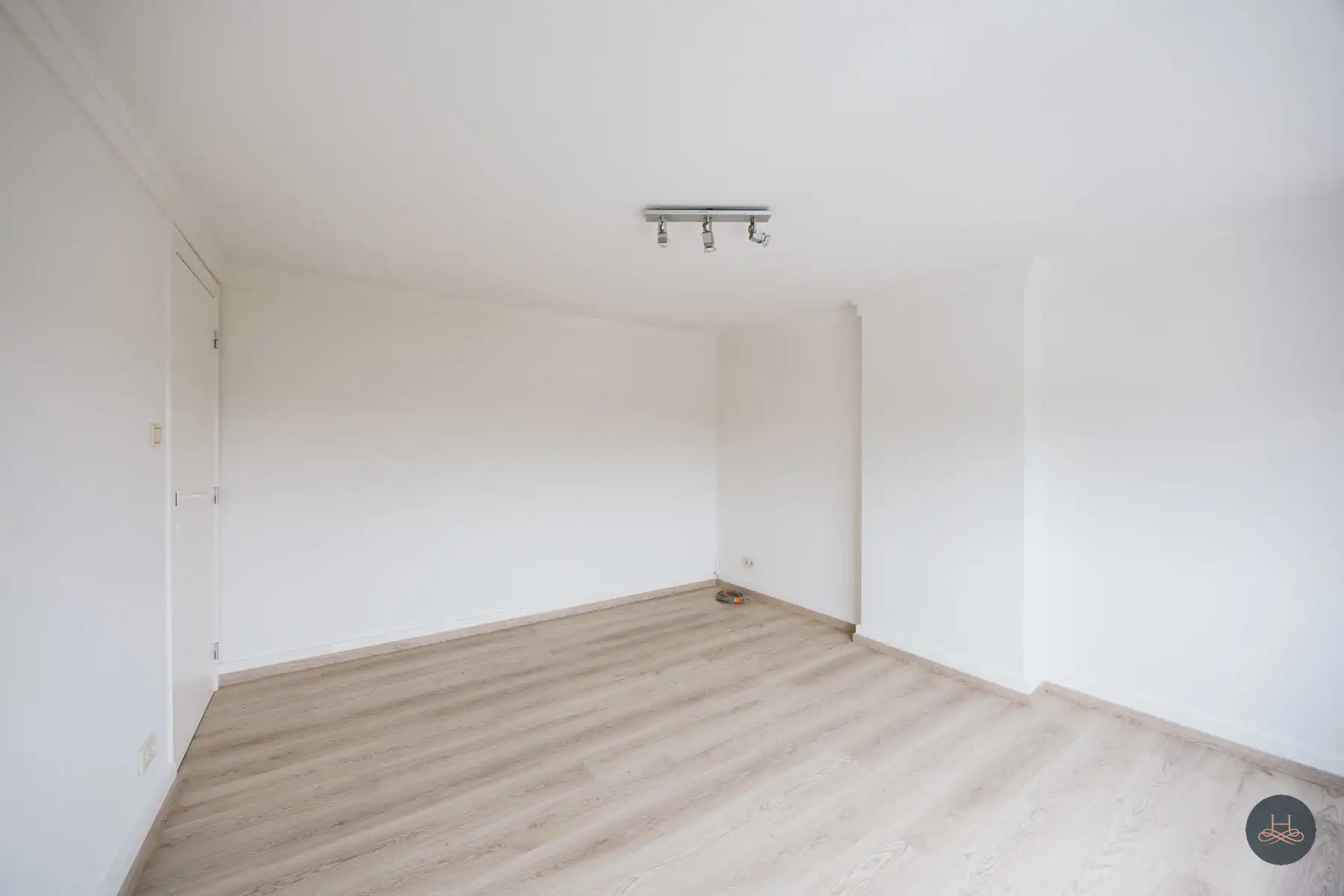 Gerenoveerde zuinige duplex met ruim terras, garage & kelder foto 15