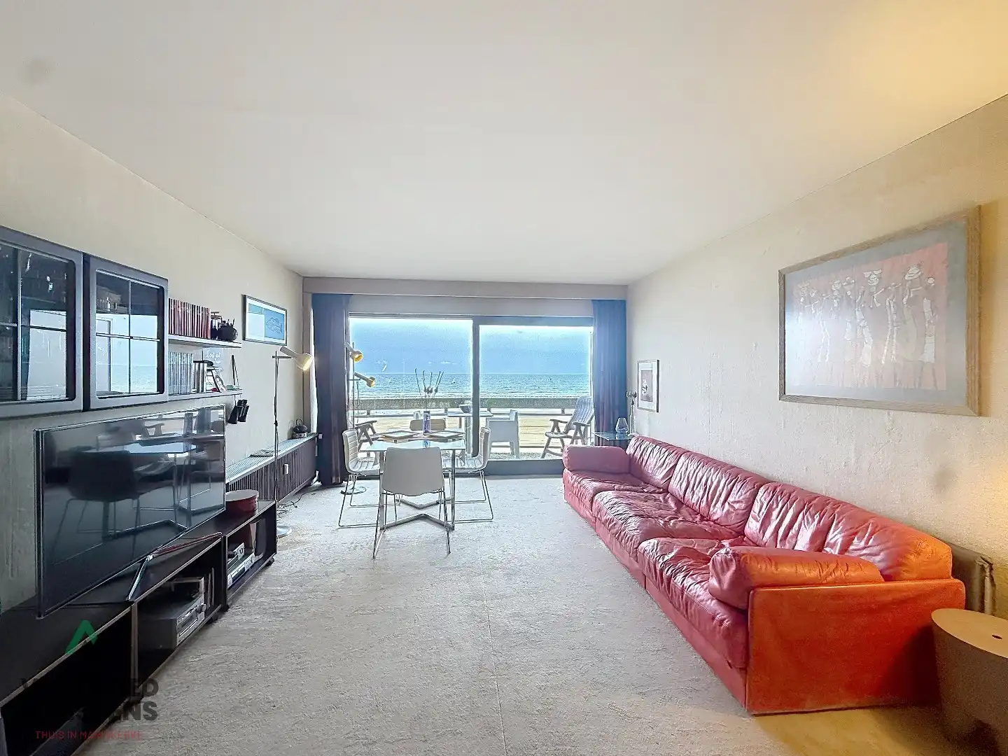 OP TE FRISSEN STUDIO MET ZICHT OP ZEE EN TERRAS foto {{pictureIndex}}