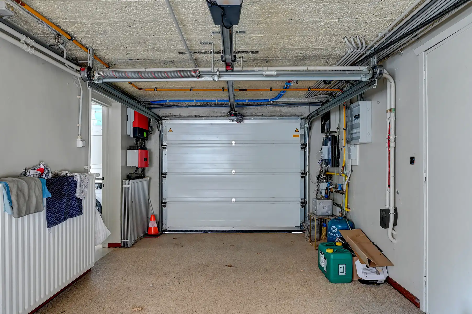 Karaktervolle en energiezuinige split-level woning op een perceel van 3a 96ca. foto 17