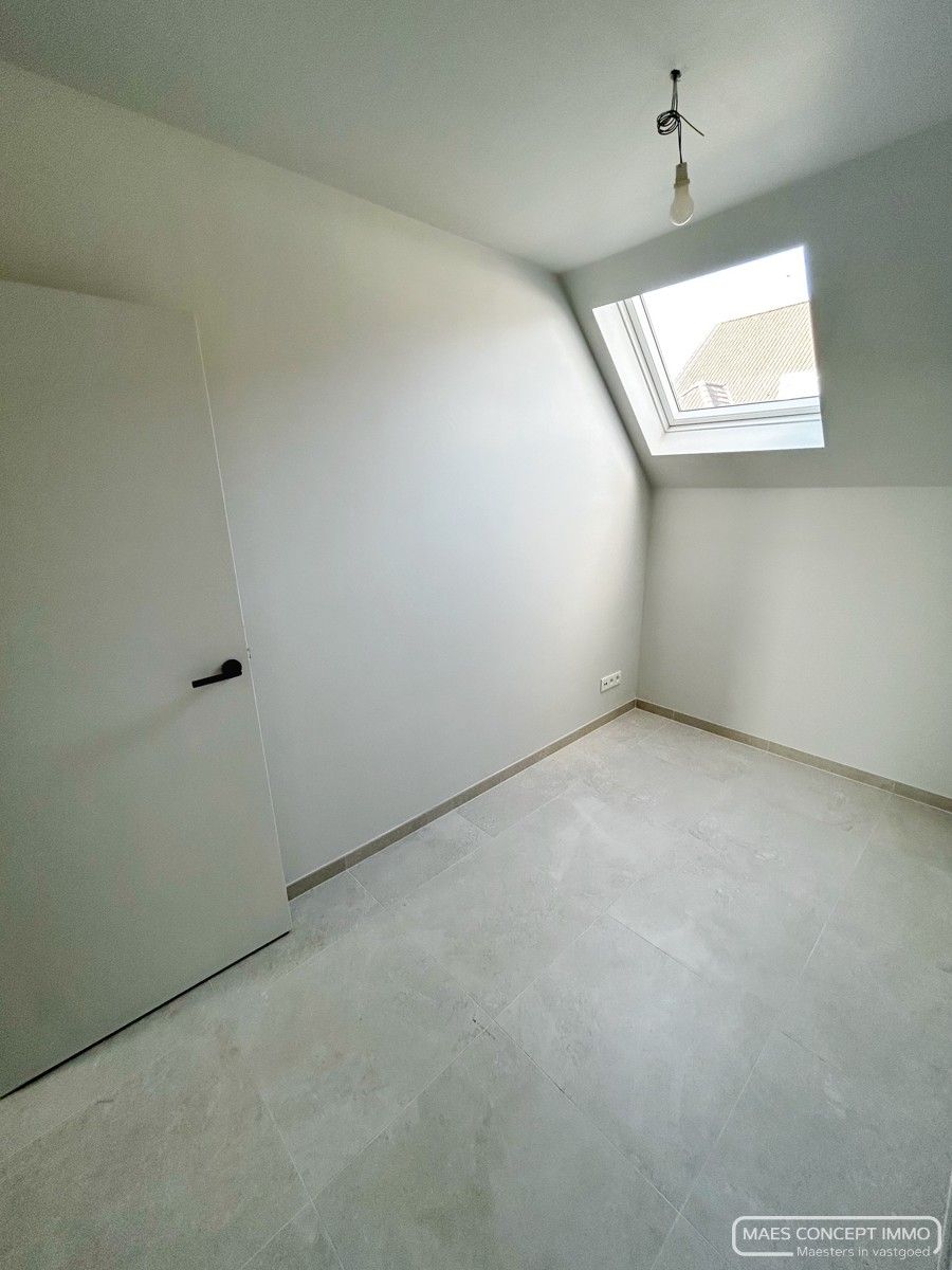 Nieuw appartement te huur centrum Anzegem, eigen parking, fietsenstalling foto 5